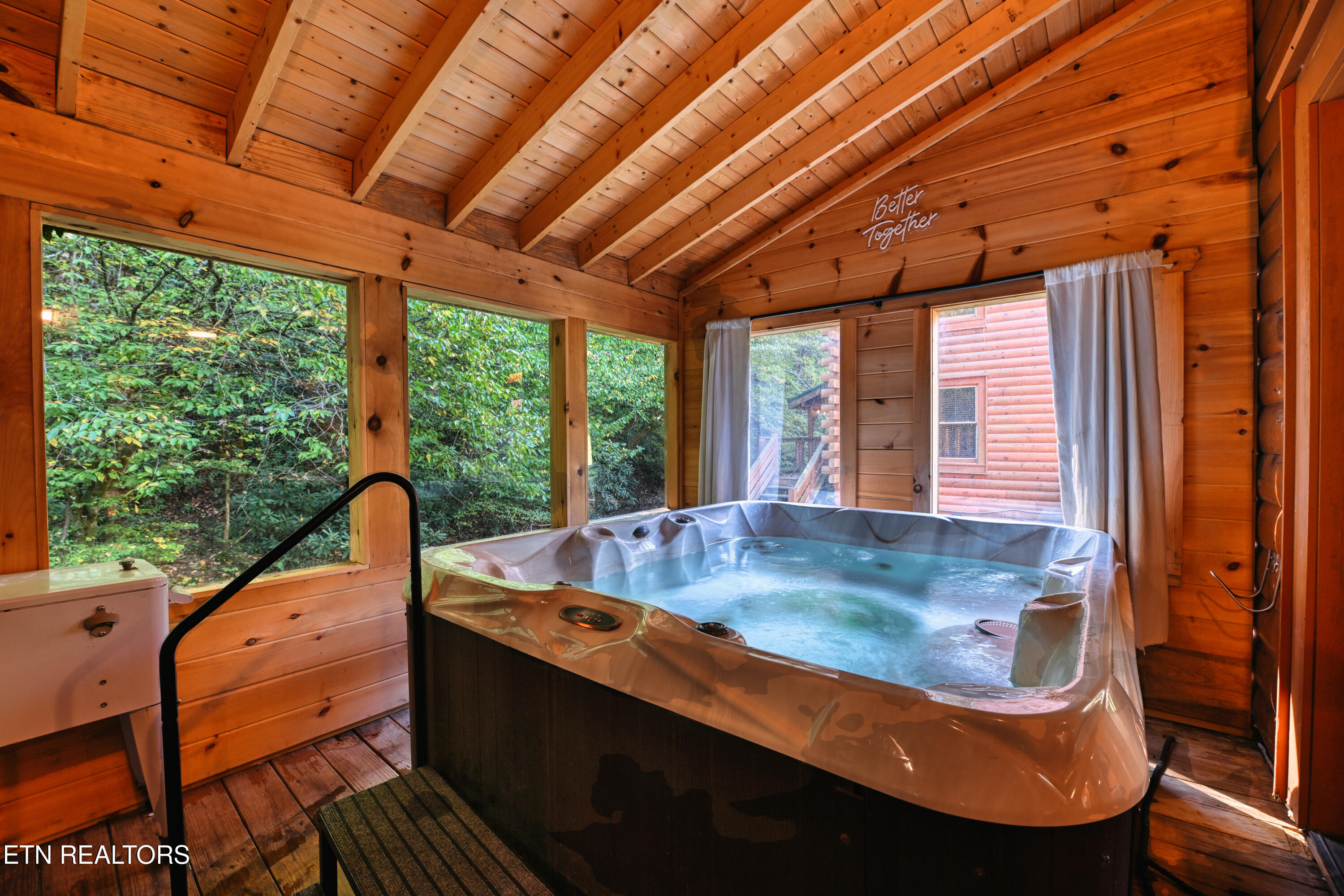 307 Caney Creek Road Pigeon Forge TN 37863