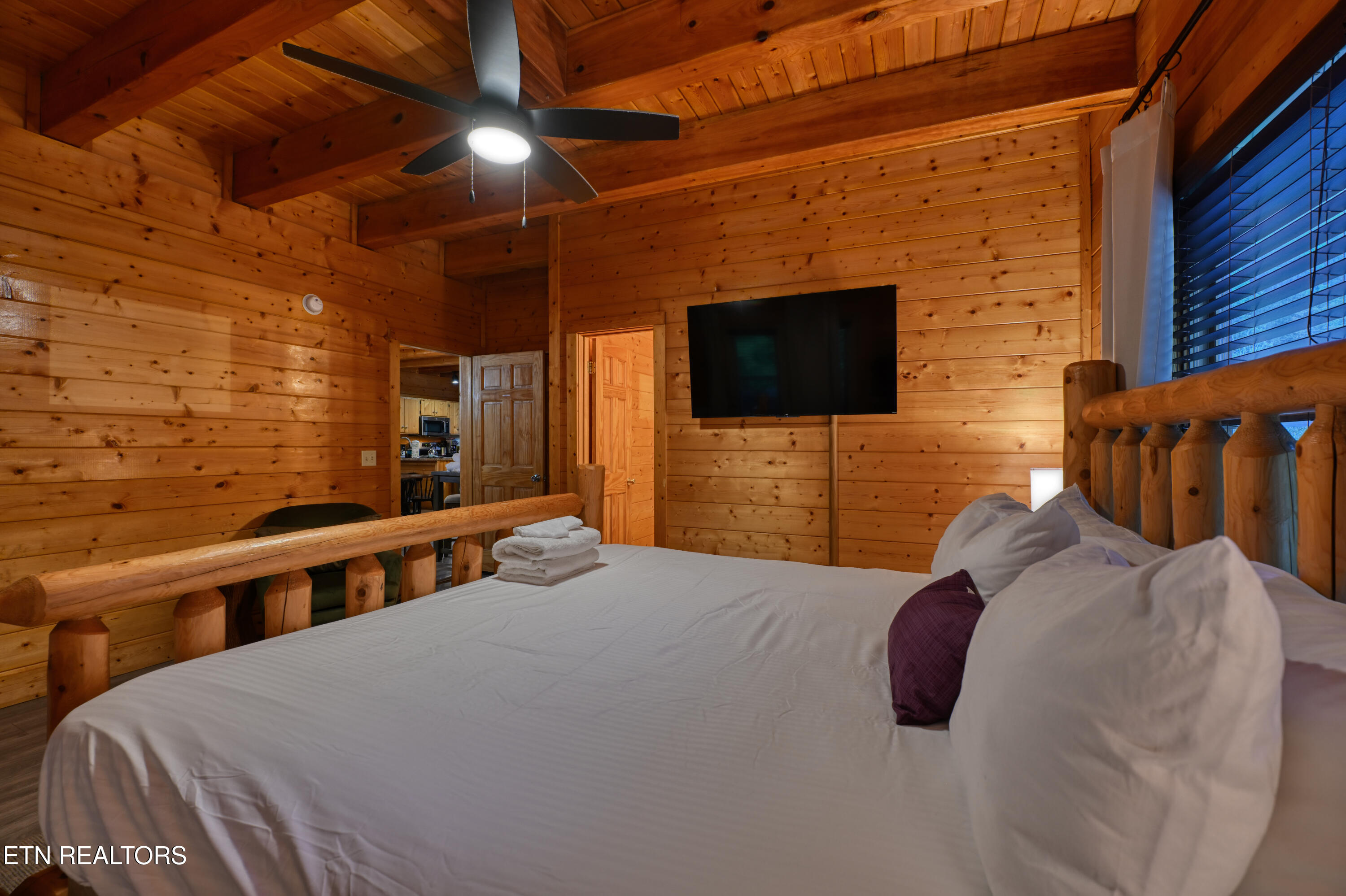 307 Caney Creek Road Pigeon Forge TN 37863