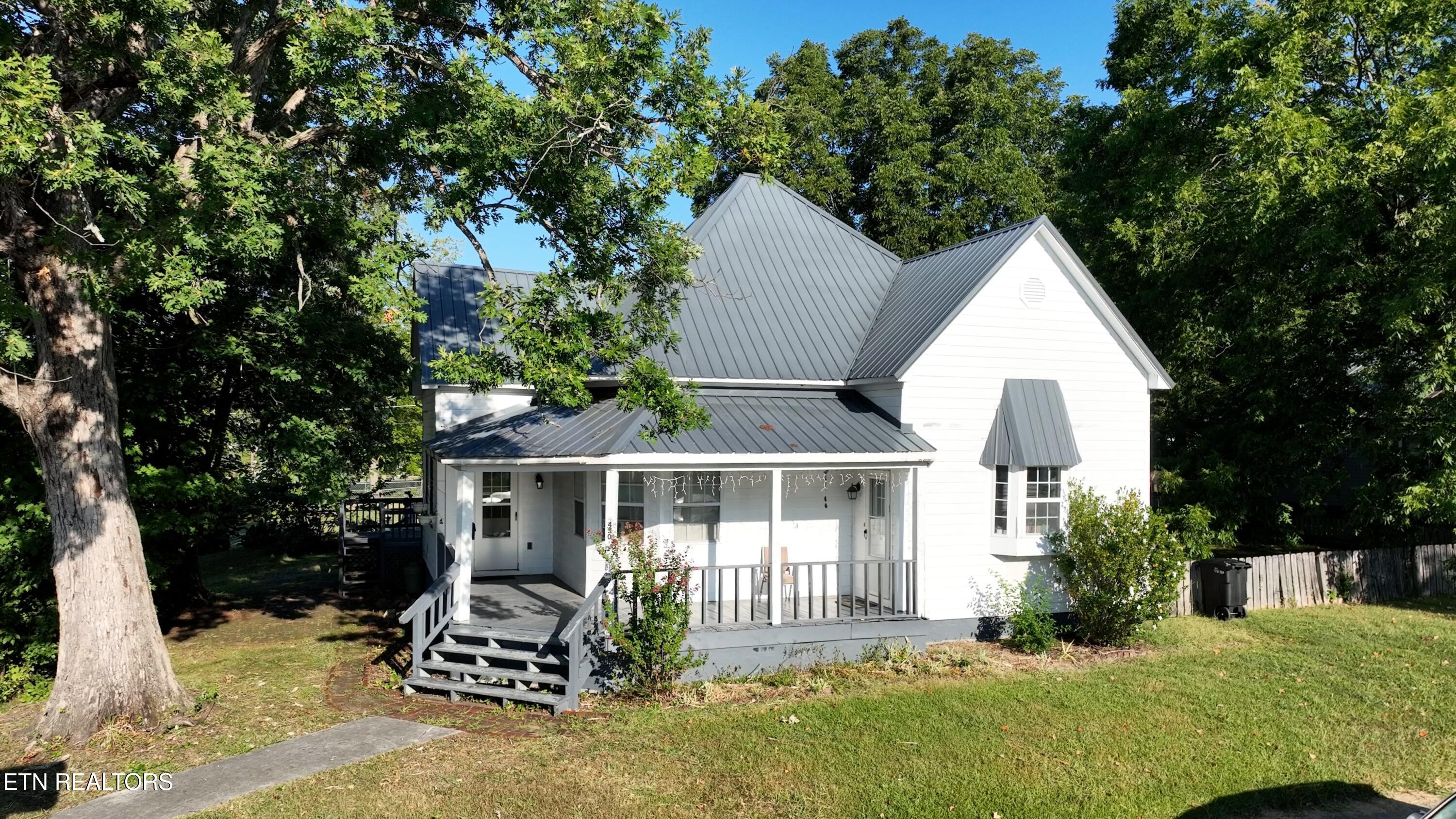 430 Ohio Avenue Etowah TN 37331