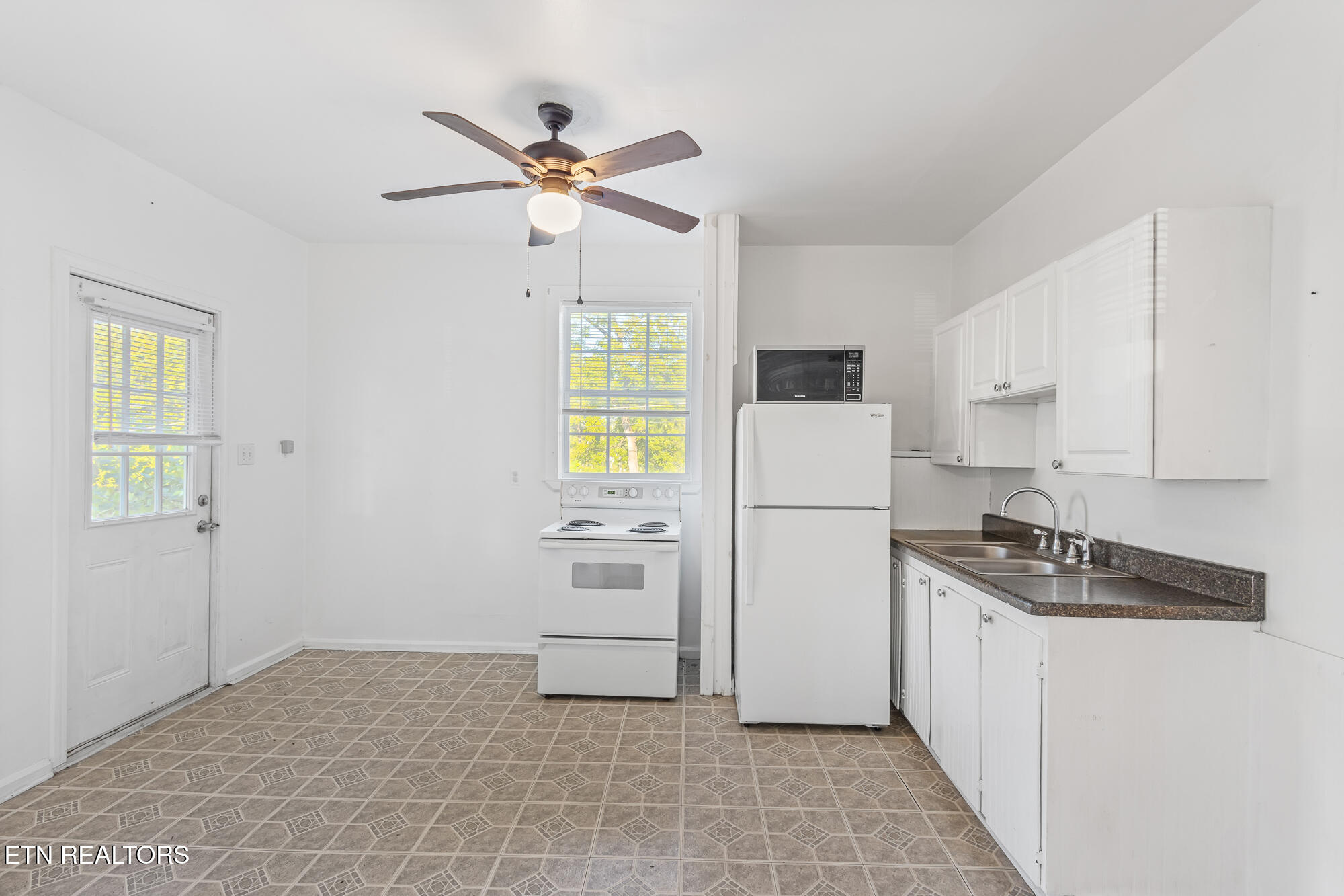 430 Ohio Avenue Etowah TN 37331