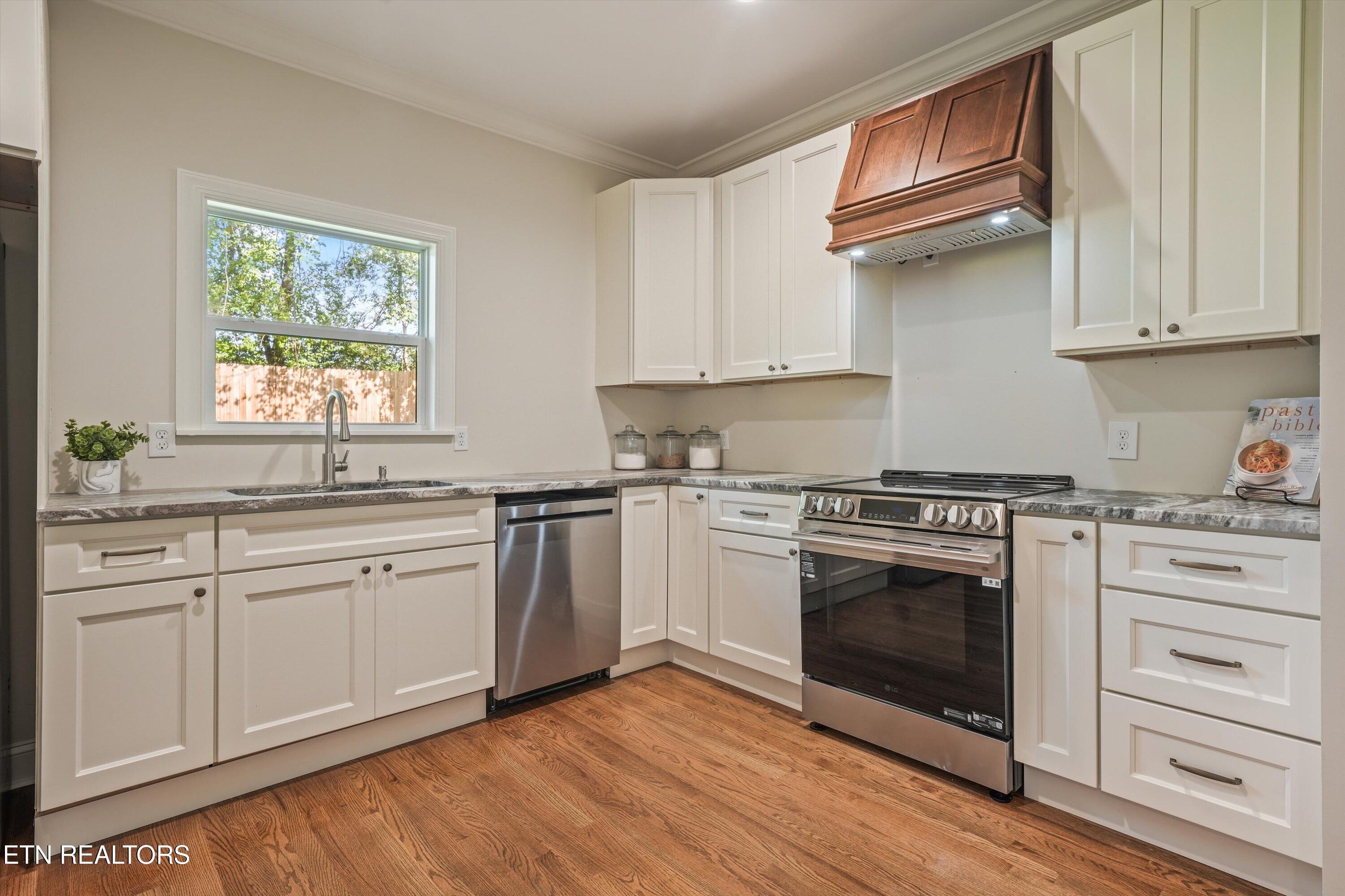 1431 Branson Avenue Knoxville TN 37917