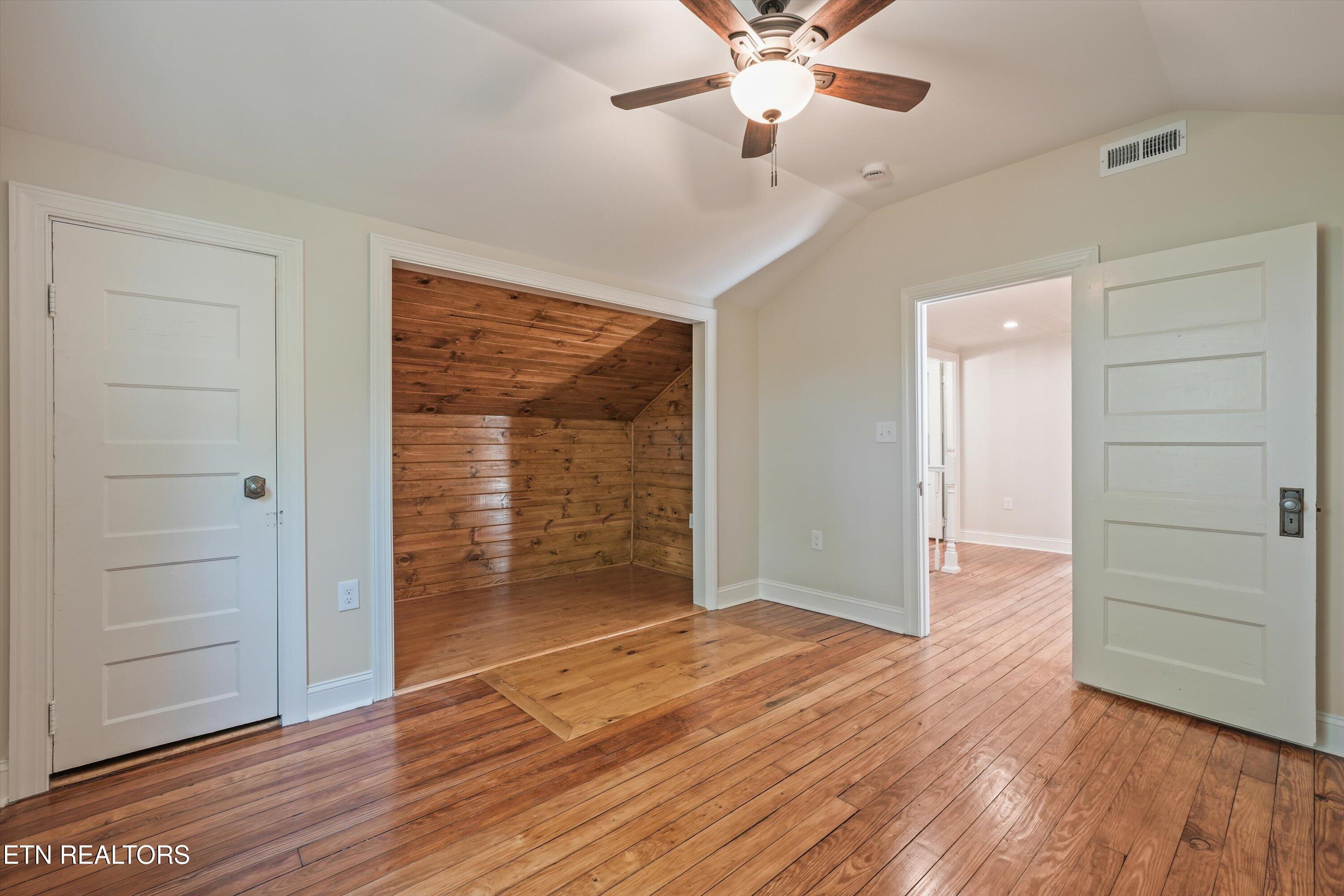 1431 Branson Avenue Knoxville TN 37917