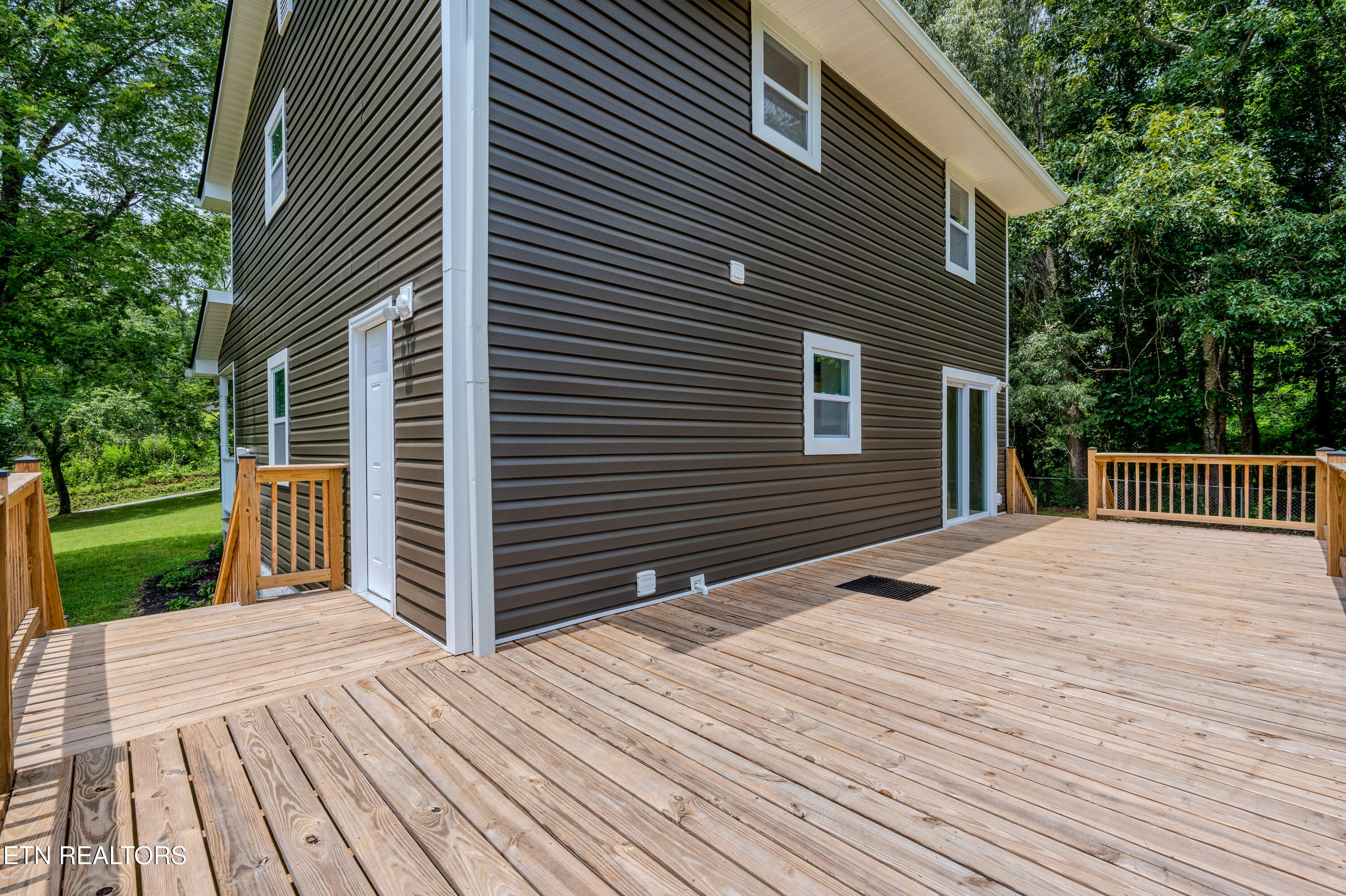 105 Branum Kingston TN 37763