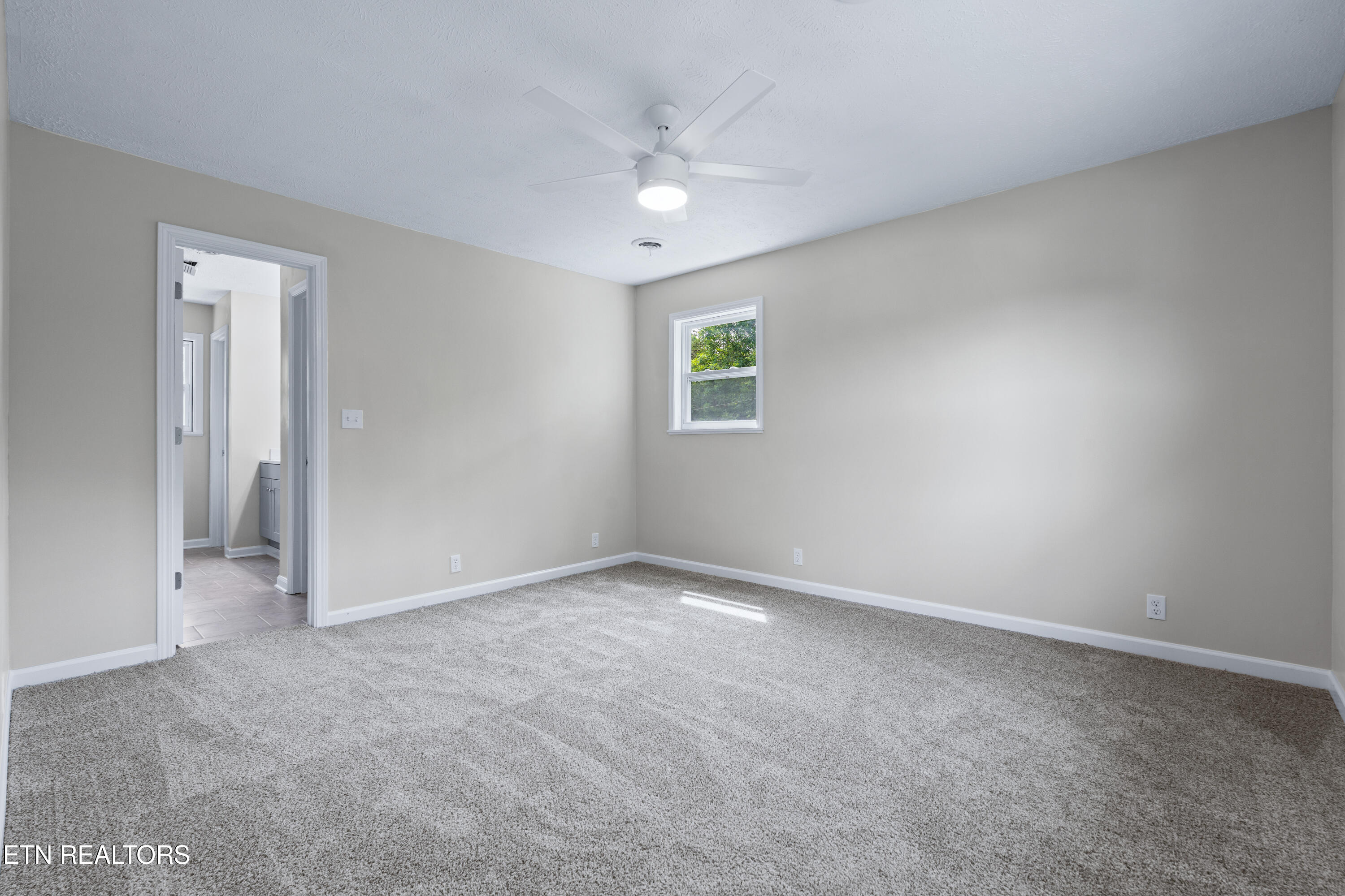 105 Branum Kingston TN 37763