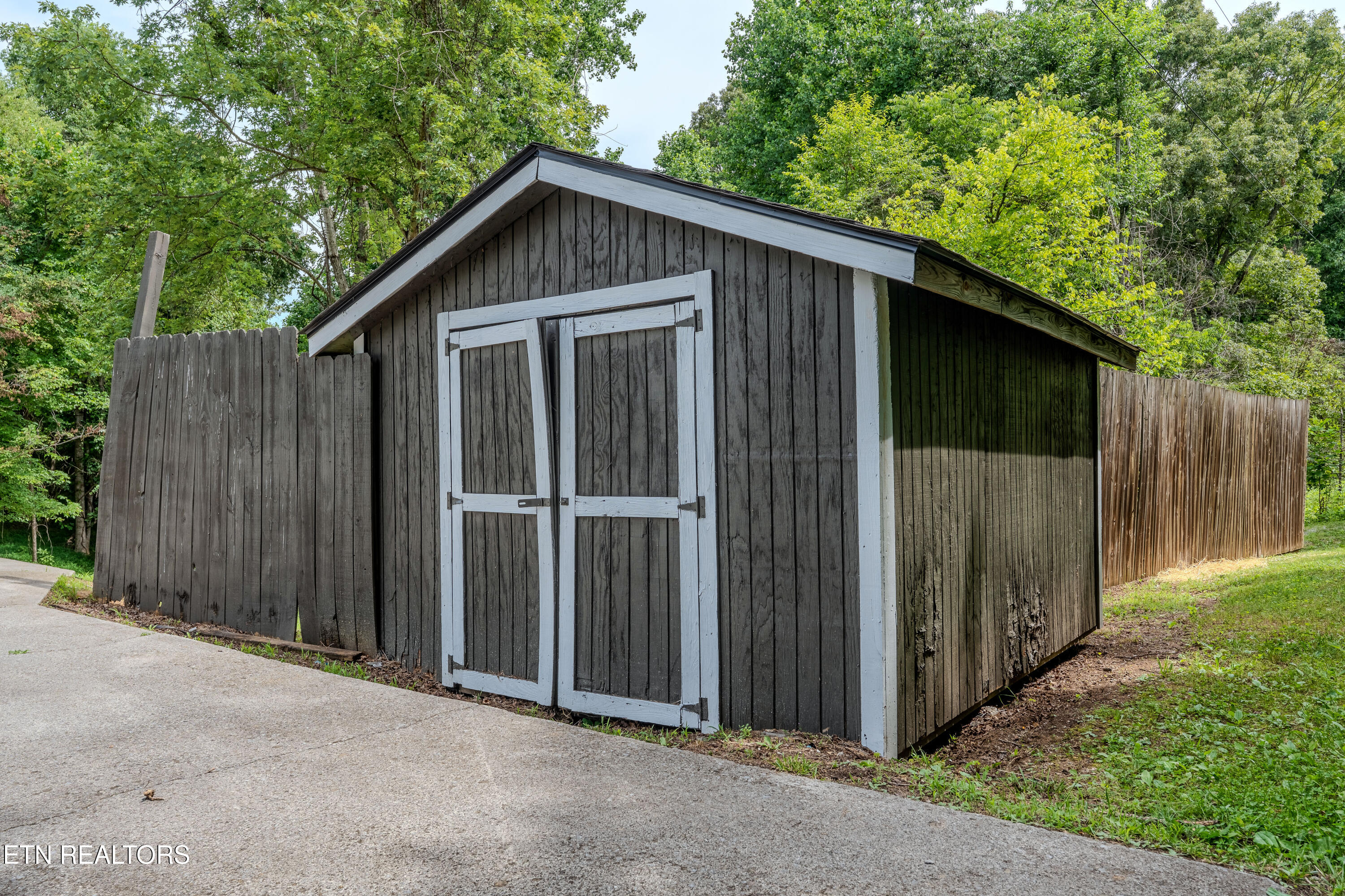 105 Branum Alley Kingston TN 37763