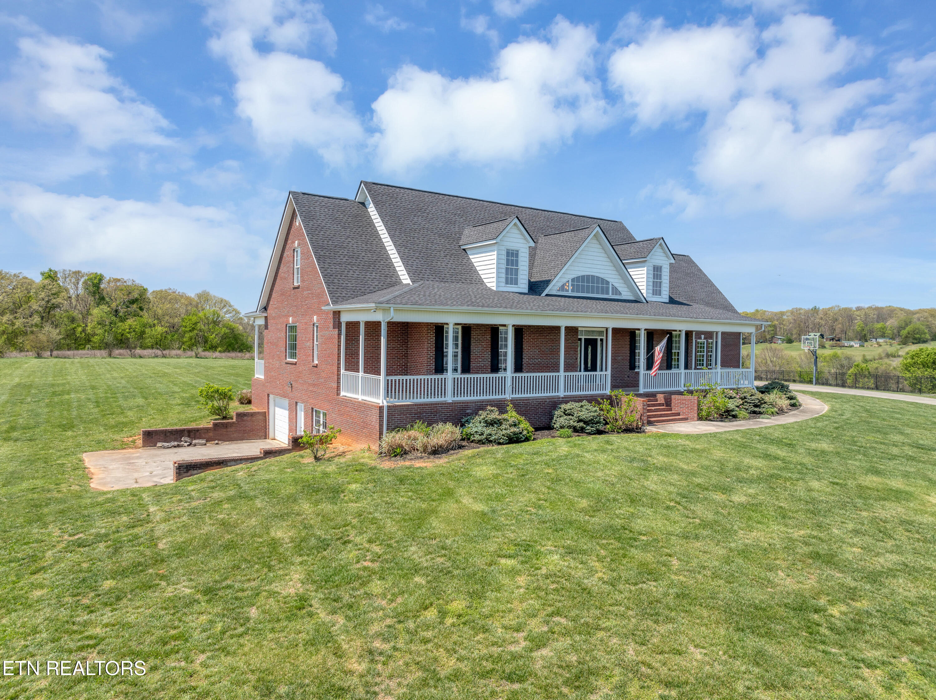 765 Longview Drive Greenback TN 37742
