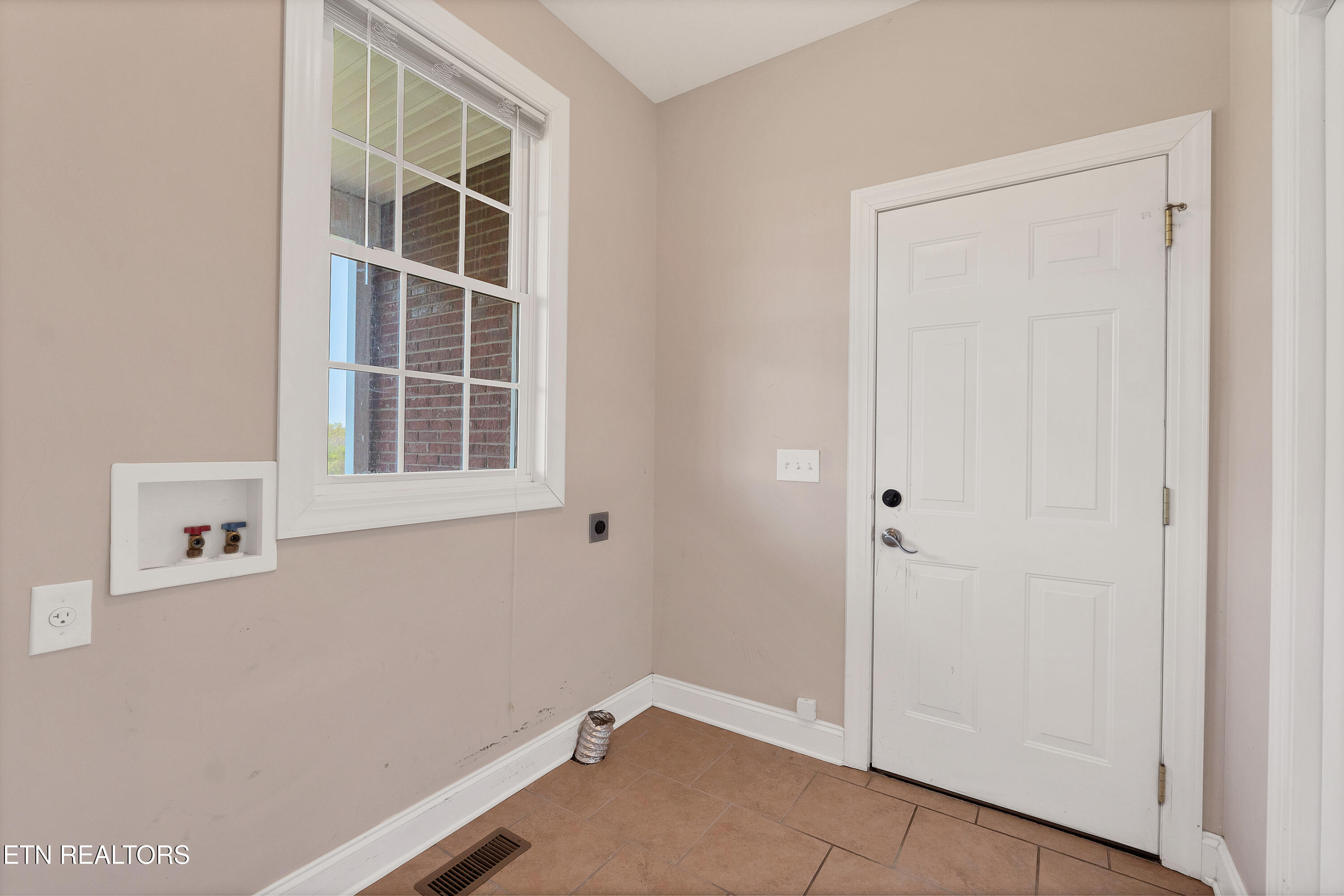 765 Longview Drive Greenback TN 37742