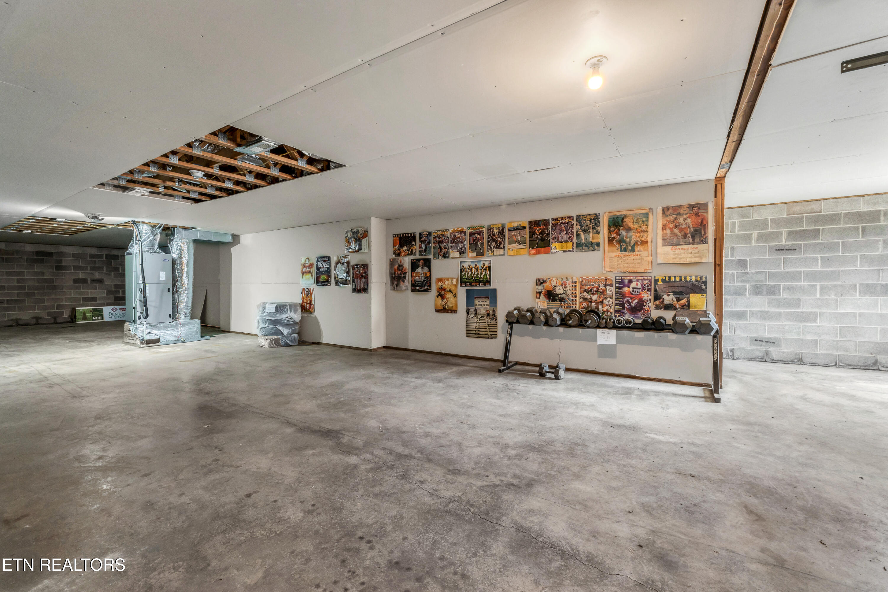 765 Longview Drive Greenback TN 37742