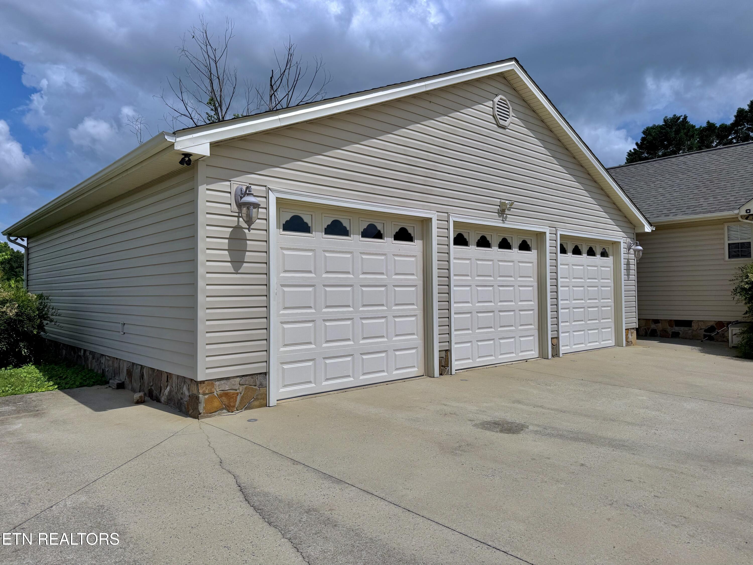 799 Riverbend Drive Dayton TN 37321