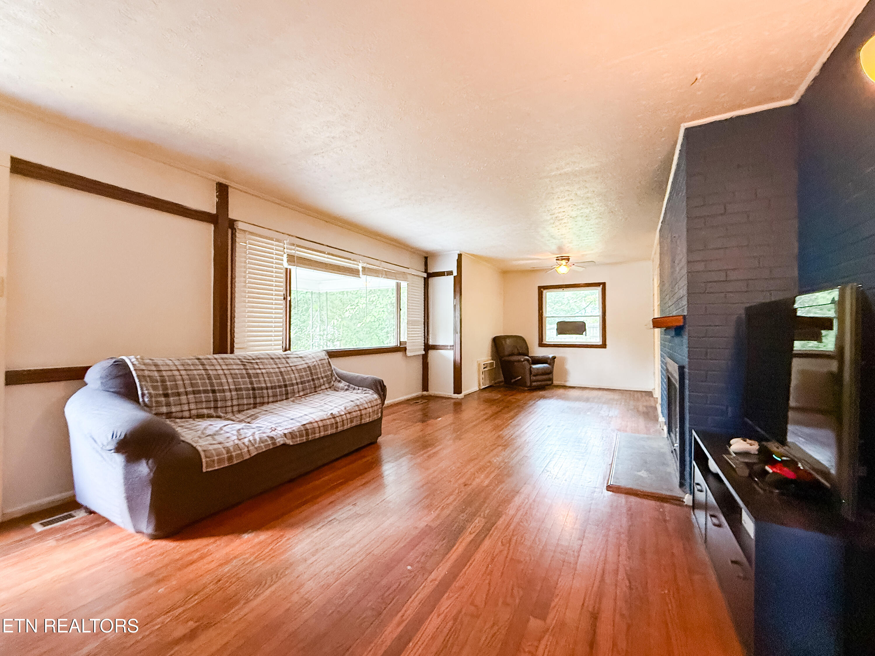 102 W Farragut Road Oak Ridge TN 37830