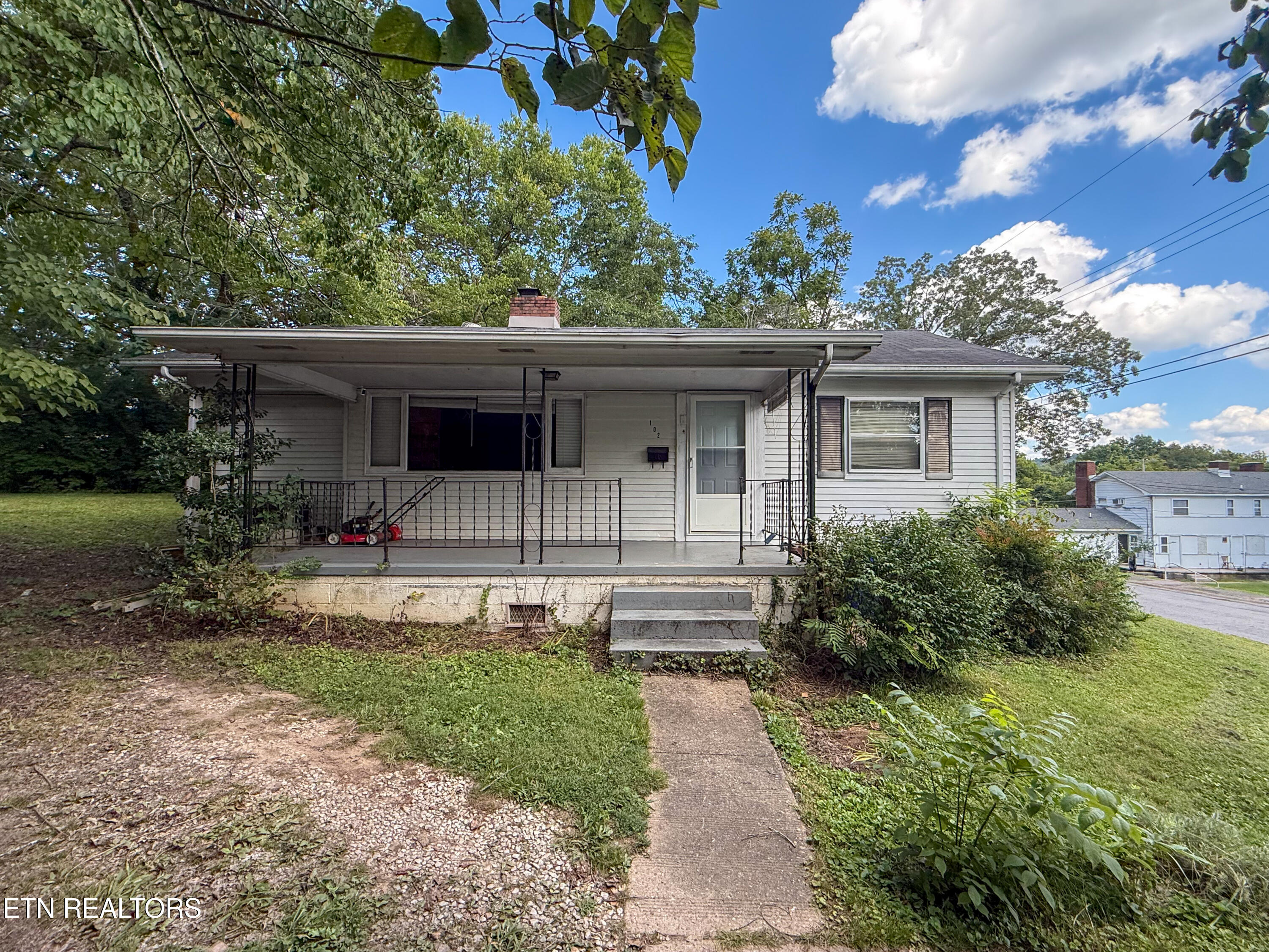 102 W Farragut Road Oak Ridge TN 37830