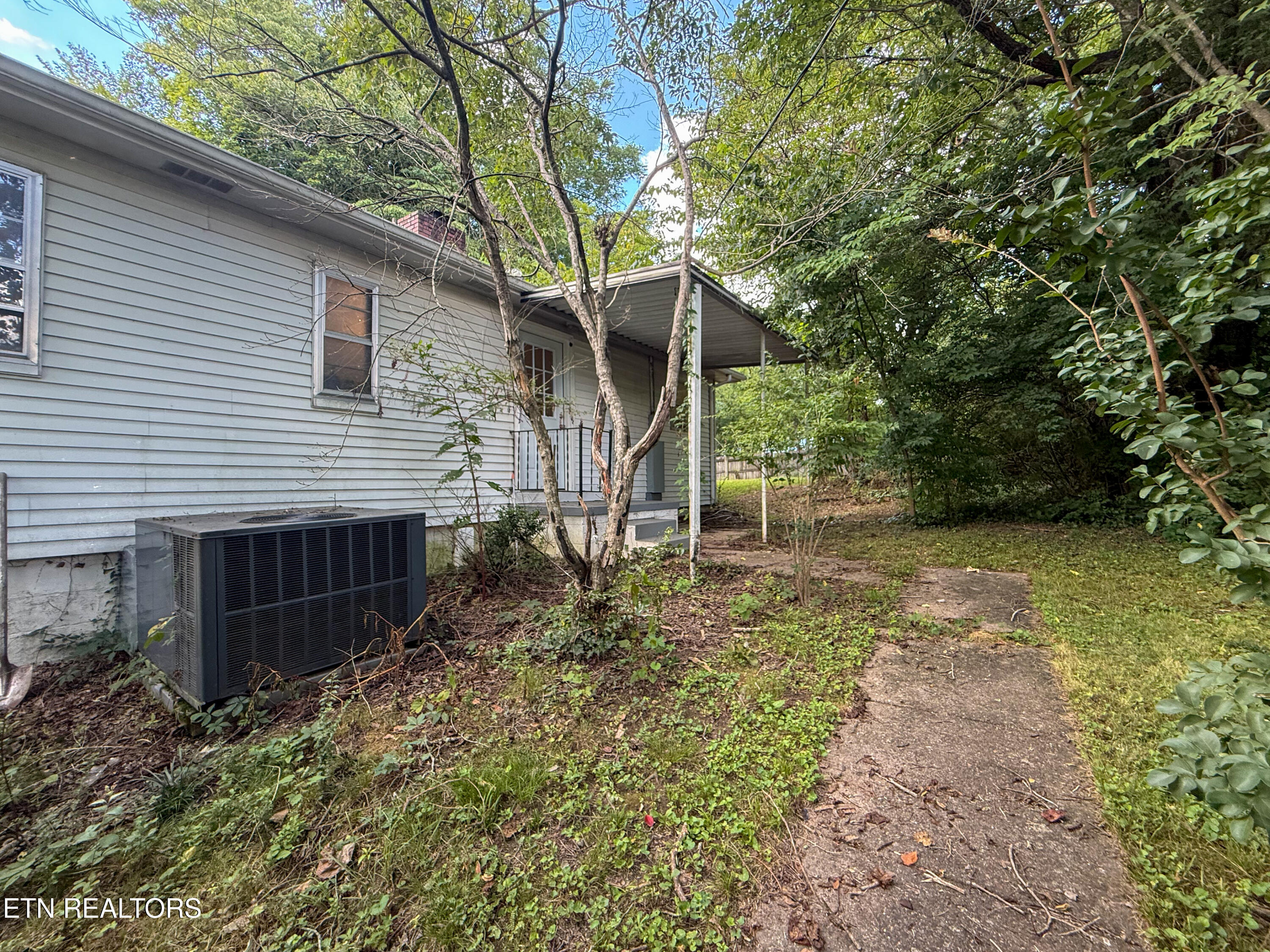 102 W Farragut Road Oak Ridge TN 37830