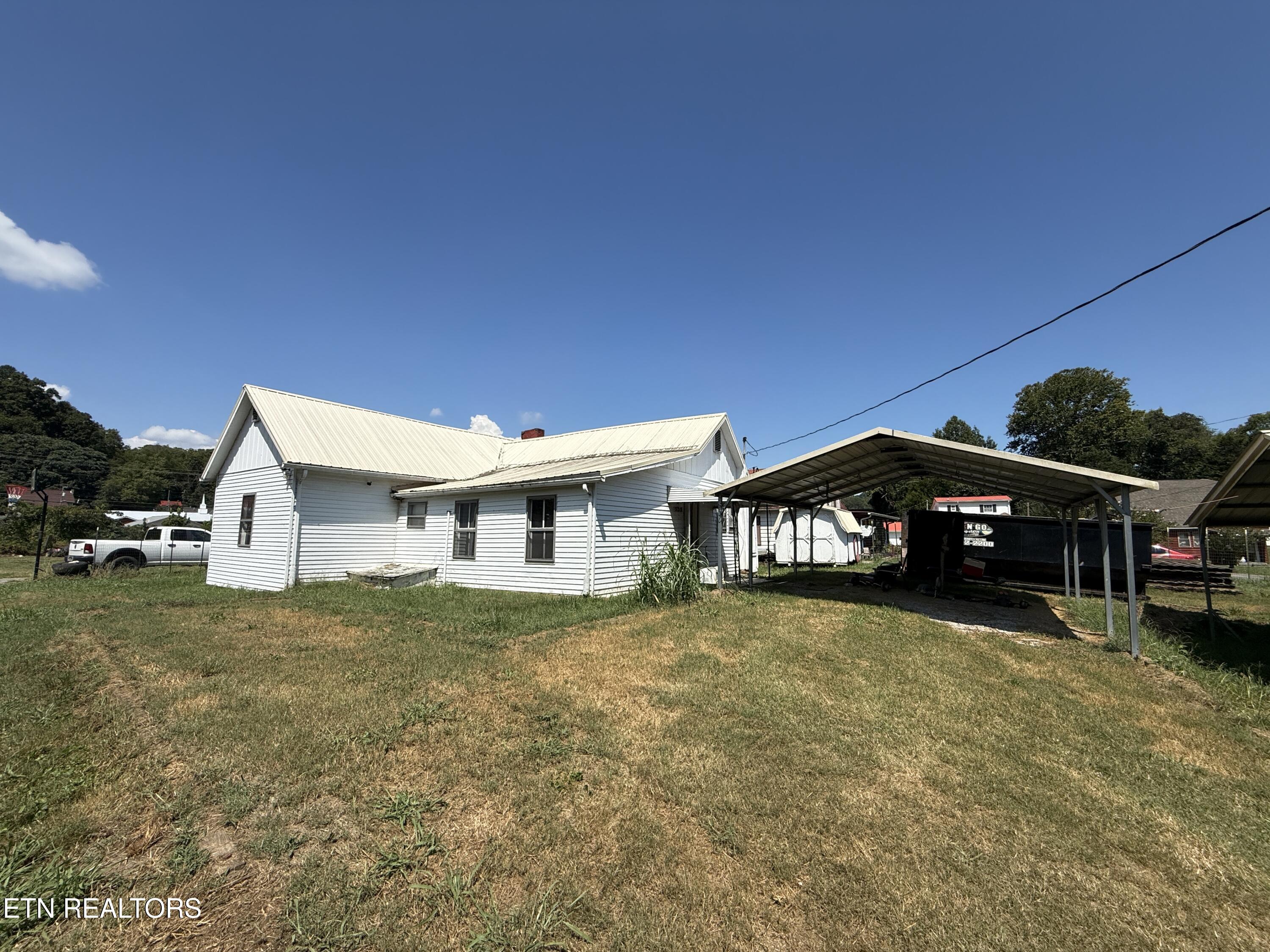 329 Willow Lane Rocky Top TN 37769