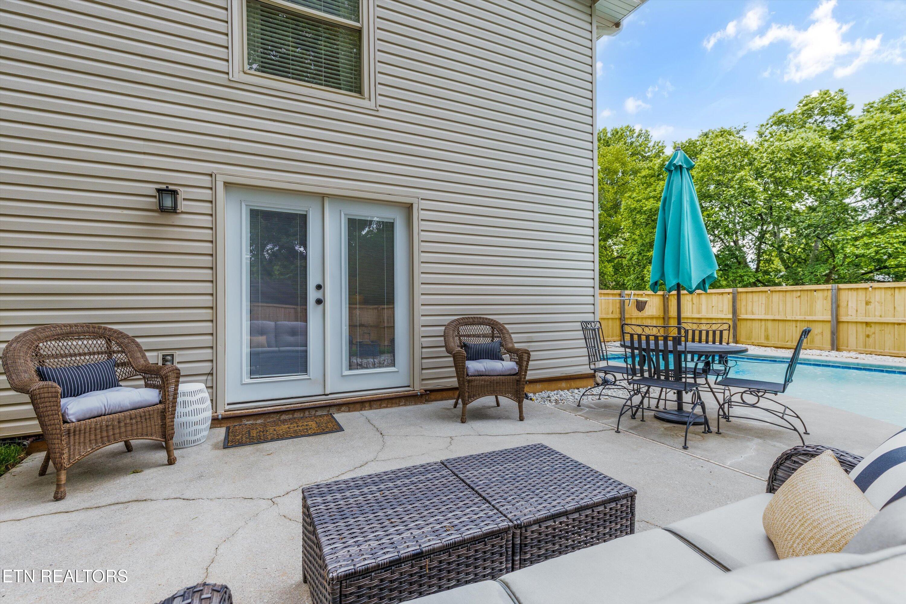 8804 Holles Lane Knoxville TN 37922