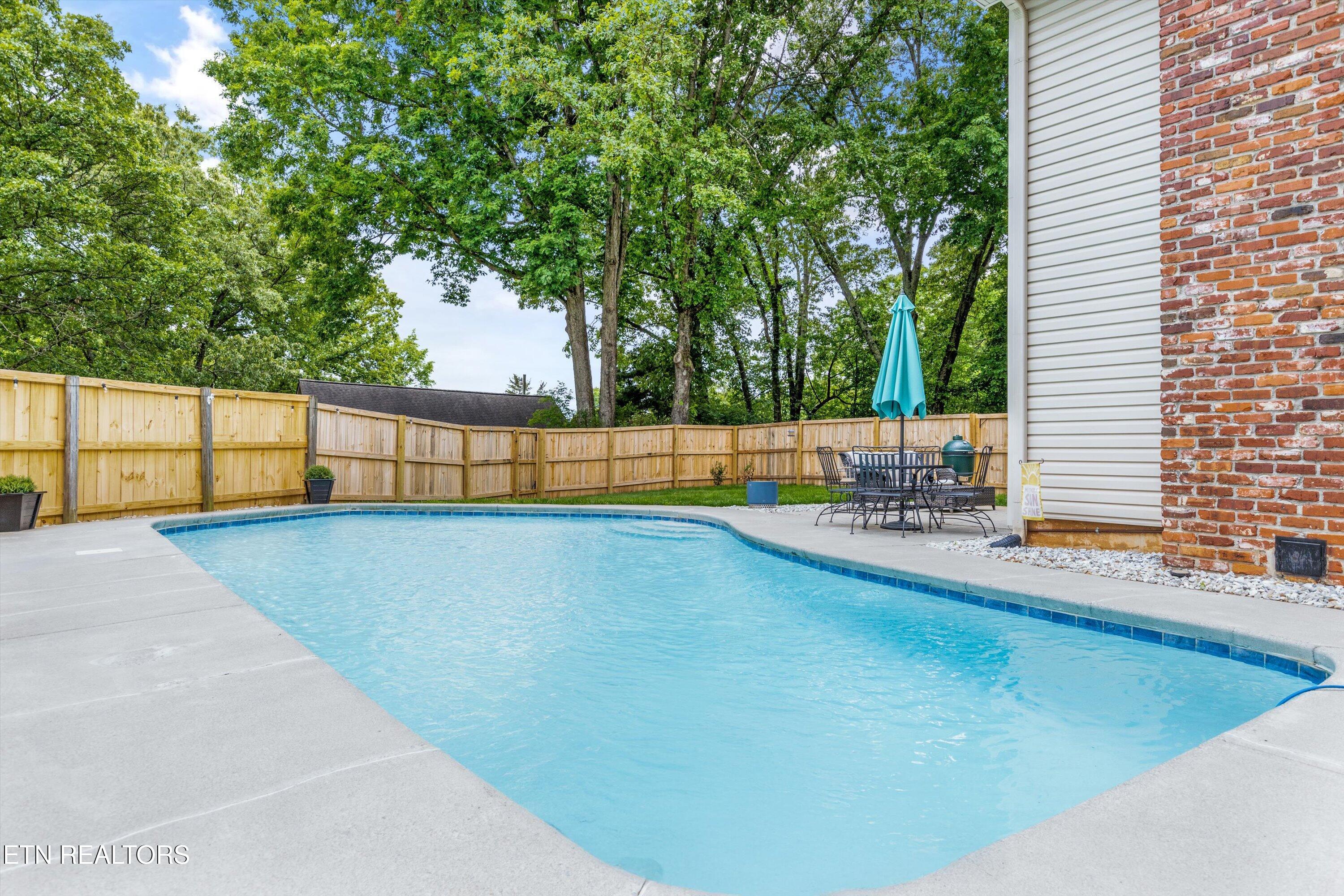 8804 Holles Lane Knoxville TN 37922