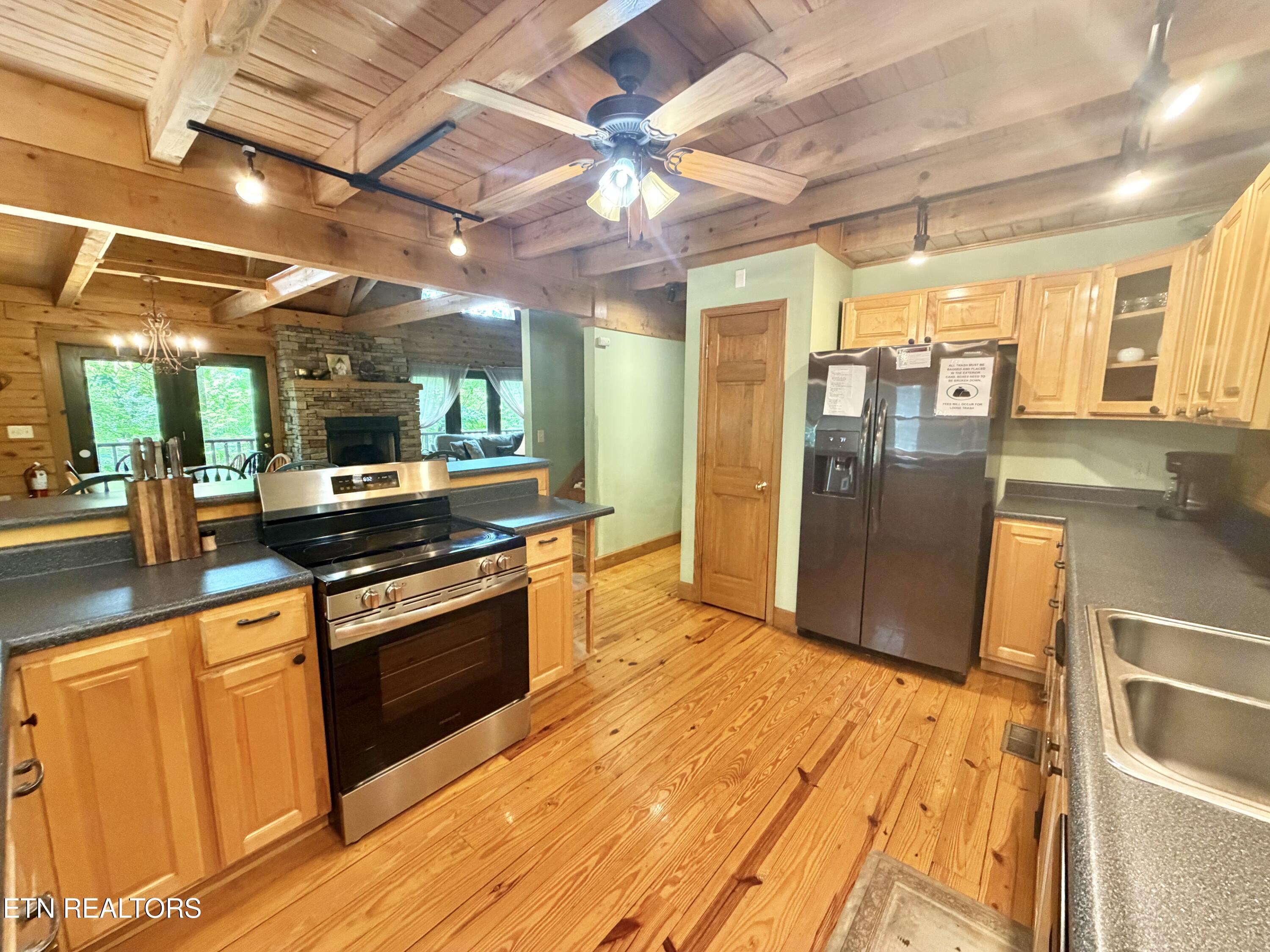 125 Shoreside Road New Tazewell TN 37825