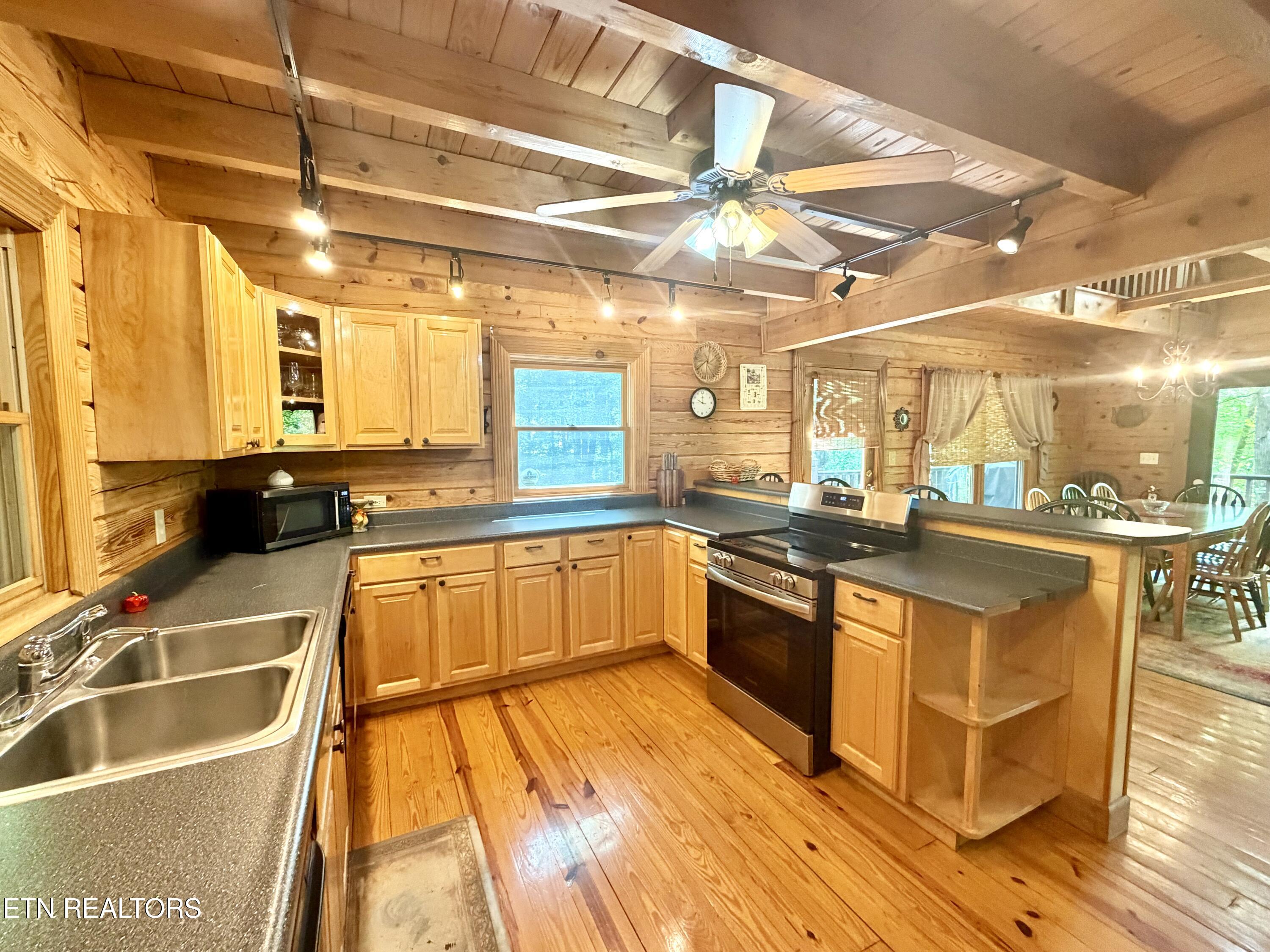 125 Shoreside Road New Tazewell TN 37825