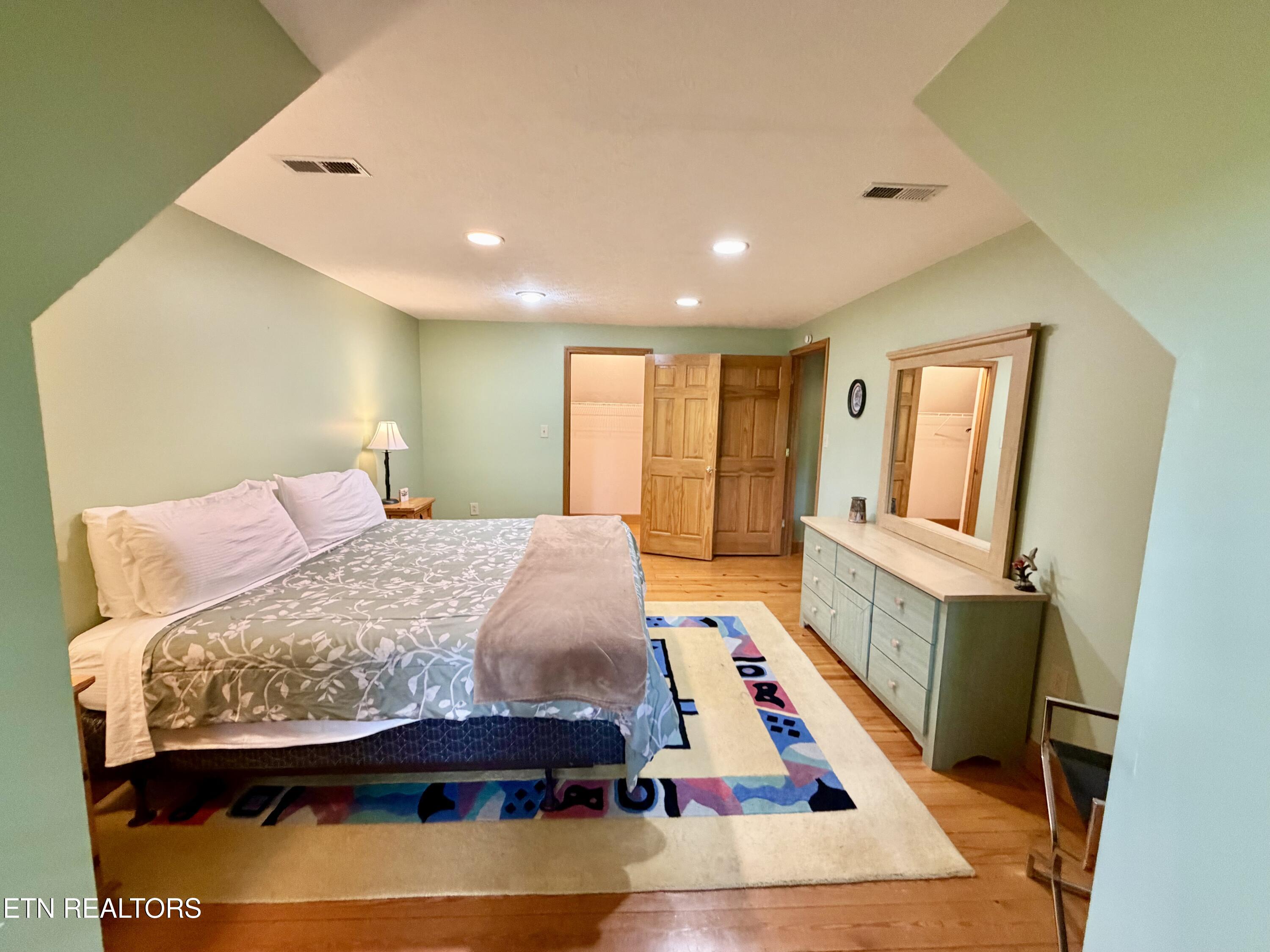 125 Shoreside Road New Tazewell TN 37825