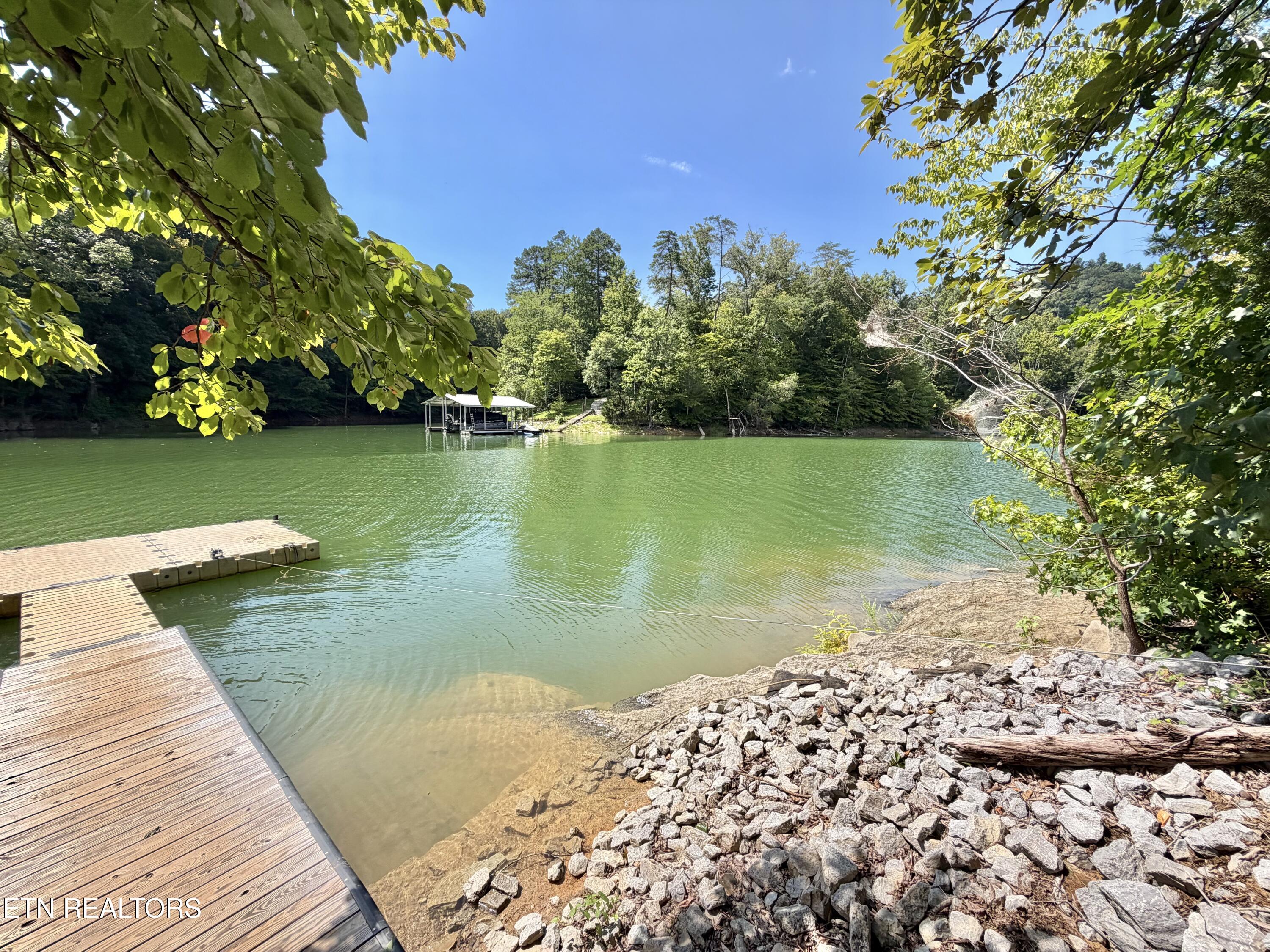 125 Shoreside Road New Tazewell TN 37825