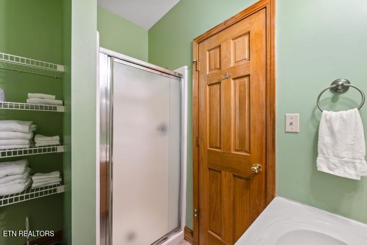 125 Shoreside Road New Tazewell TN 37825