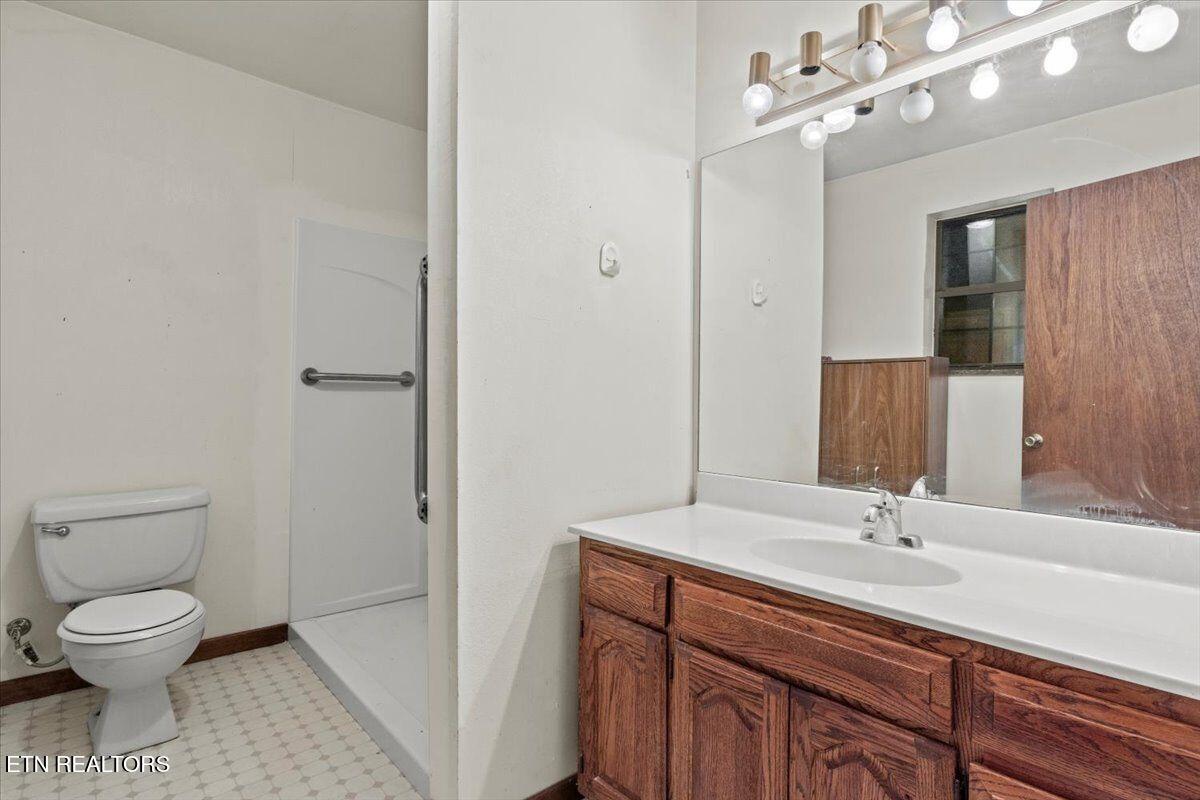 351 Breanna Washburn TN 37888