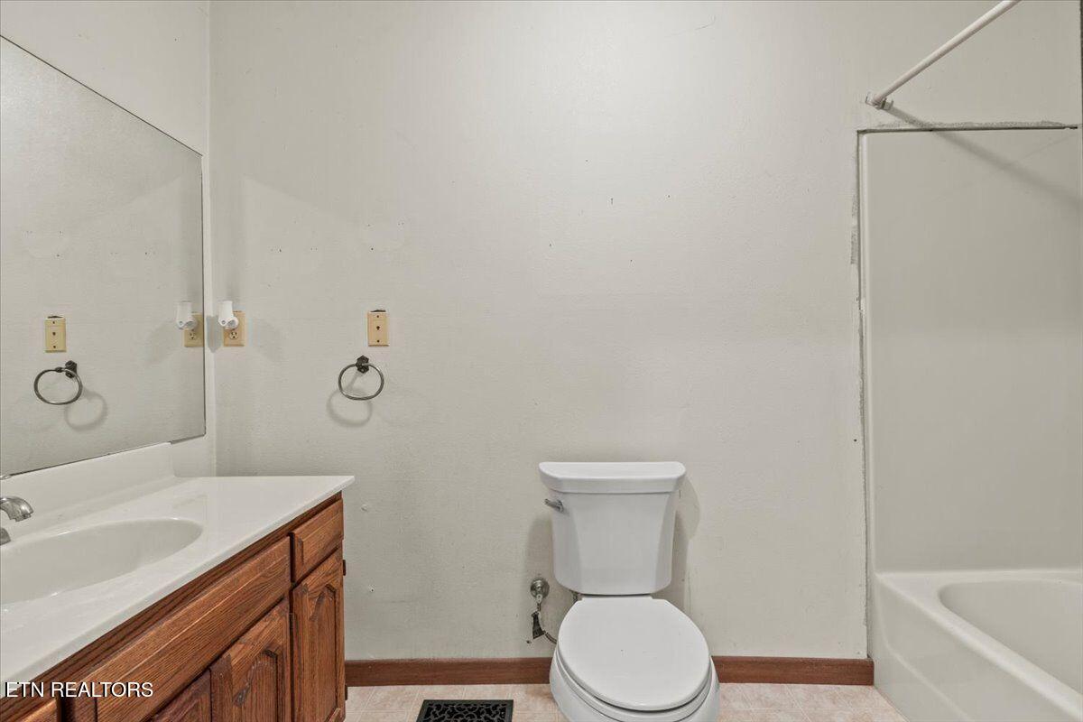 351 Breanna Washburn TN 37888