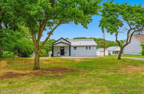701 Childress Avenue Sweetwater TN 37874