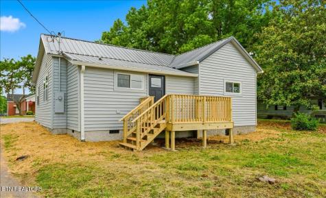 701 Childress Avenue Sweetwater TN 37874