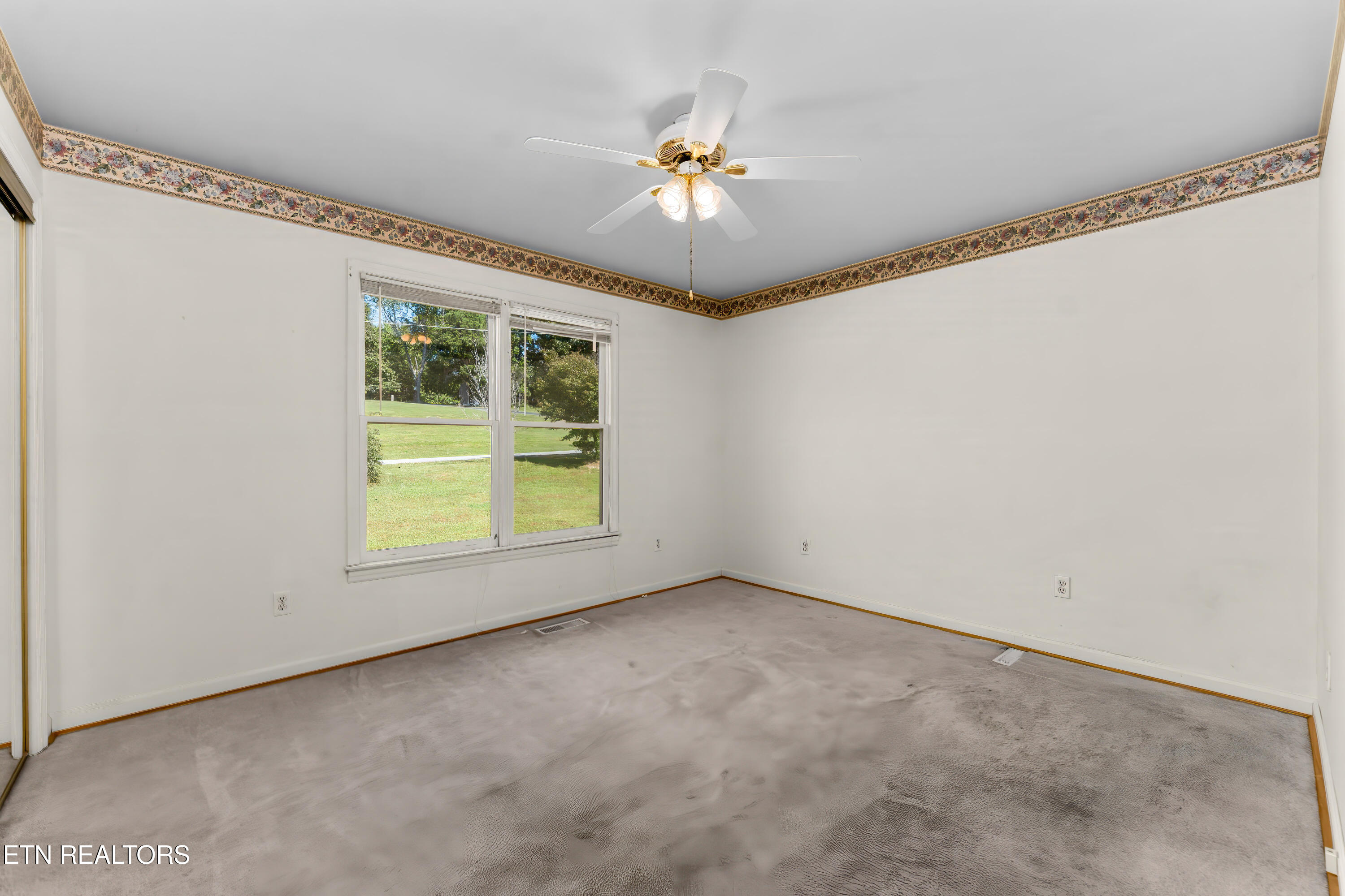 152 Andrews Lane Caryville TN 37714
