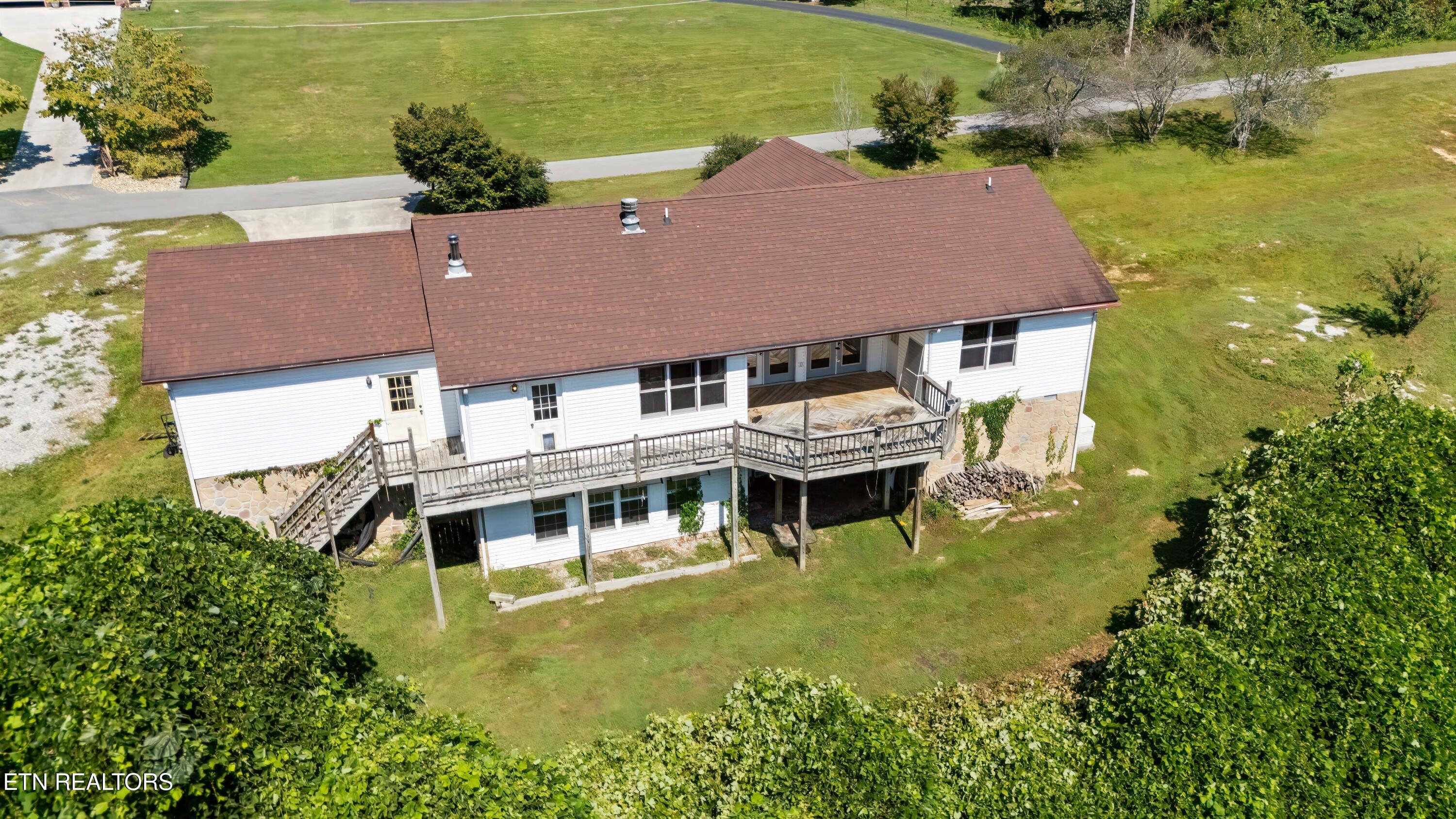 152 Andrews Lane Caryville TN 37714