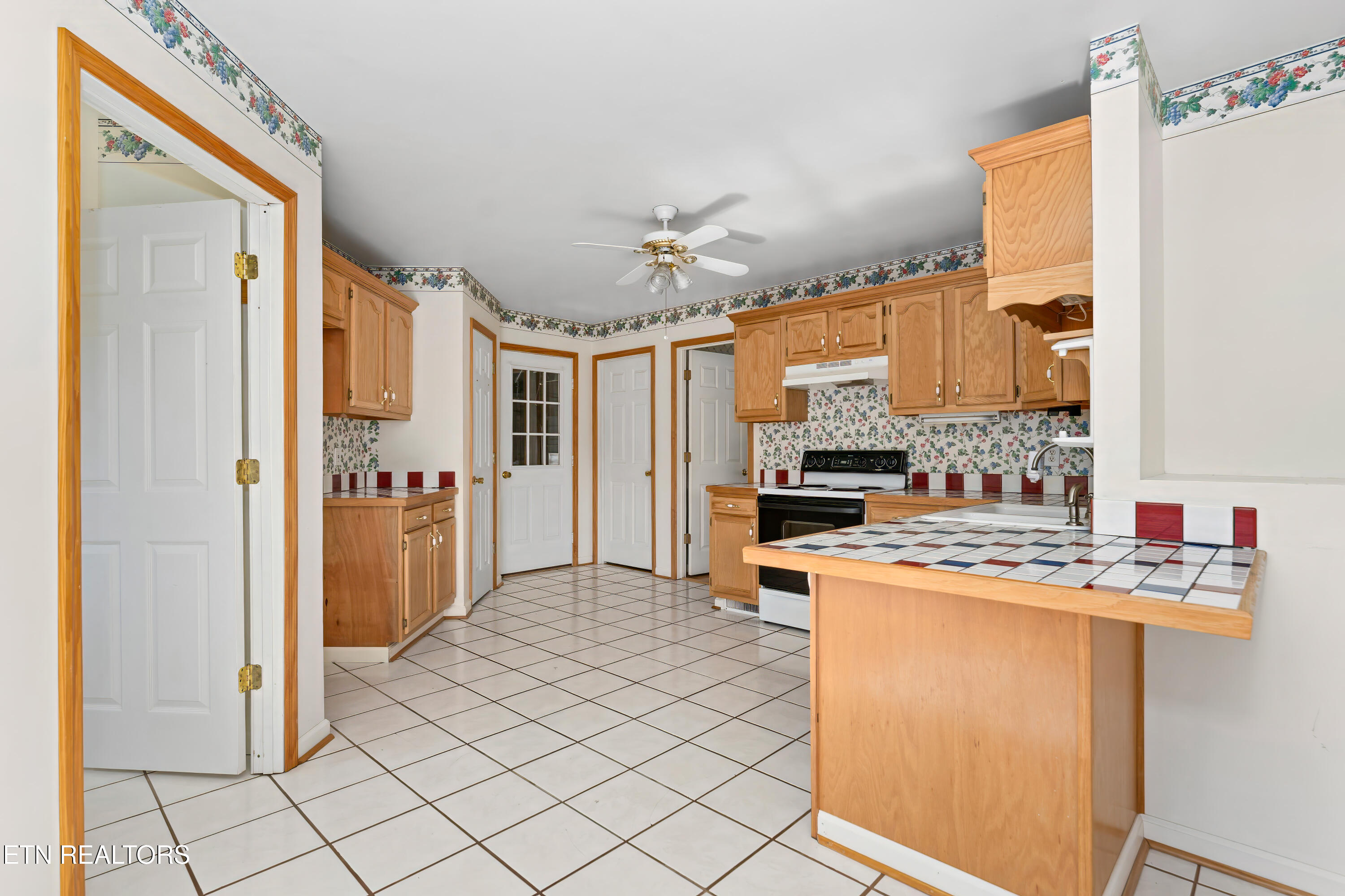 152 Andrews Lane Caryville TN 37714