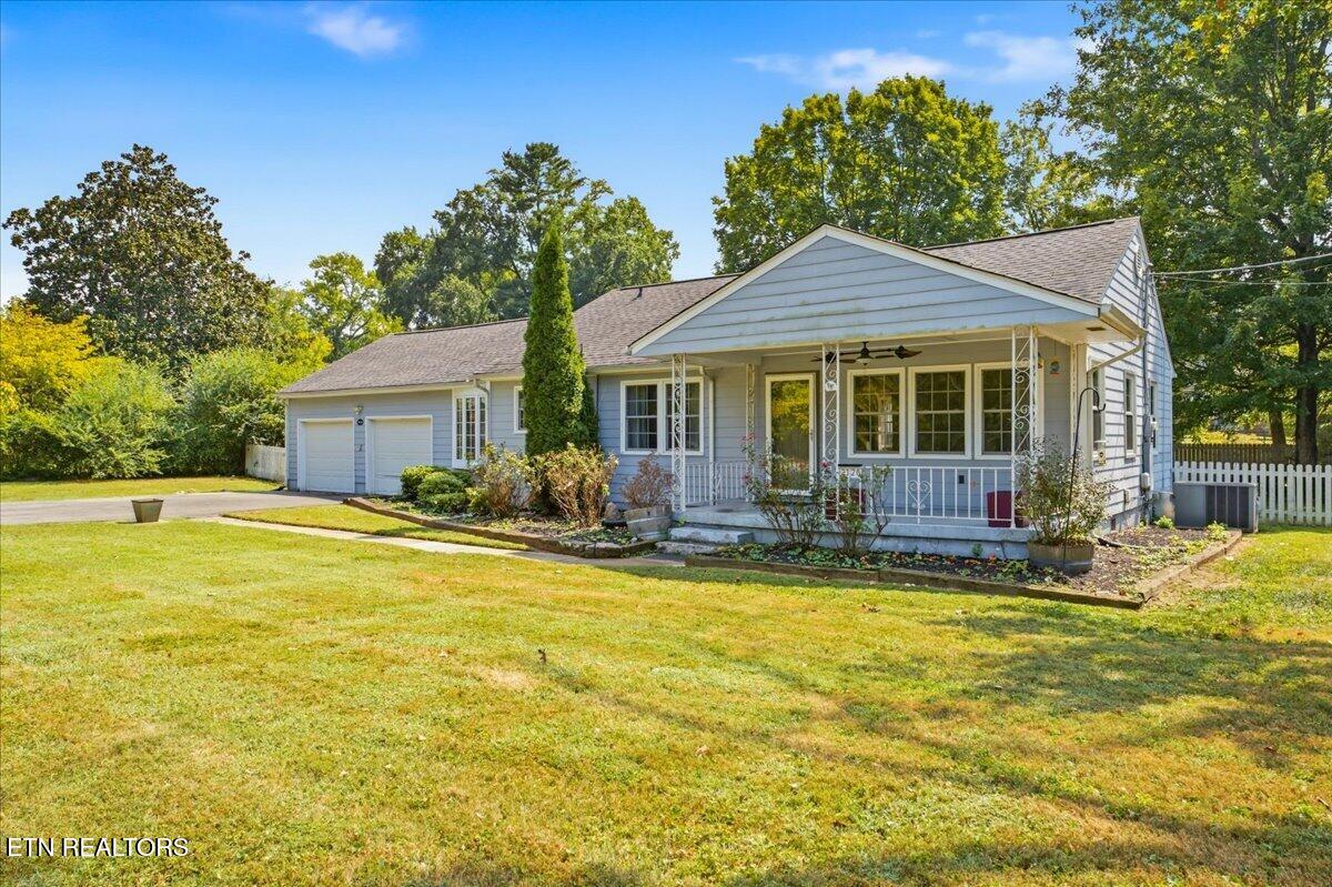 2120 Sandra Drive Knoxville TN 37918