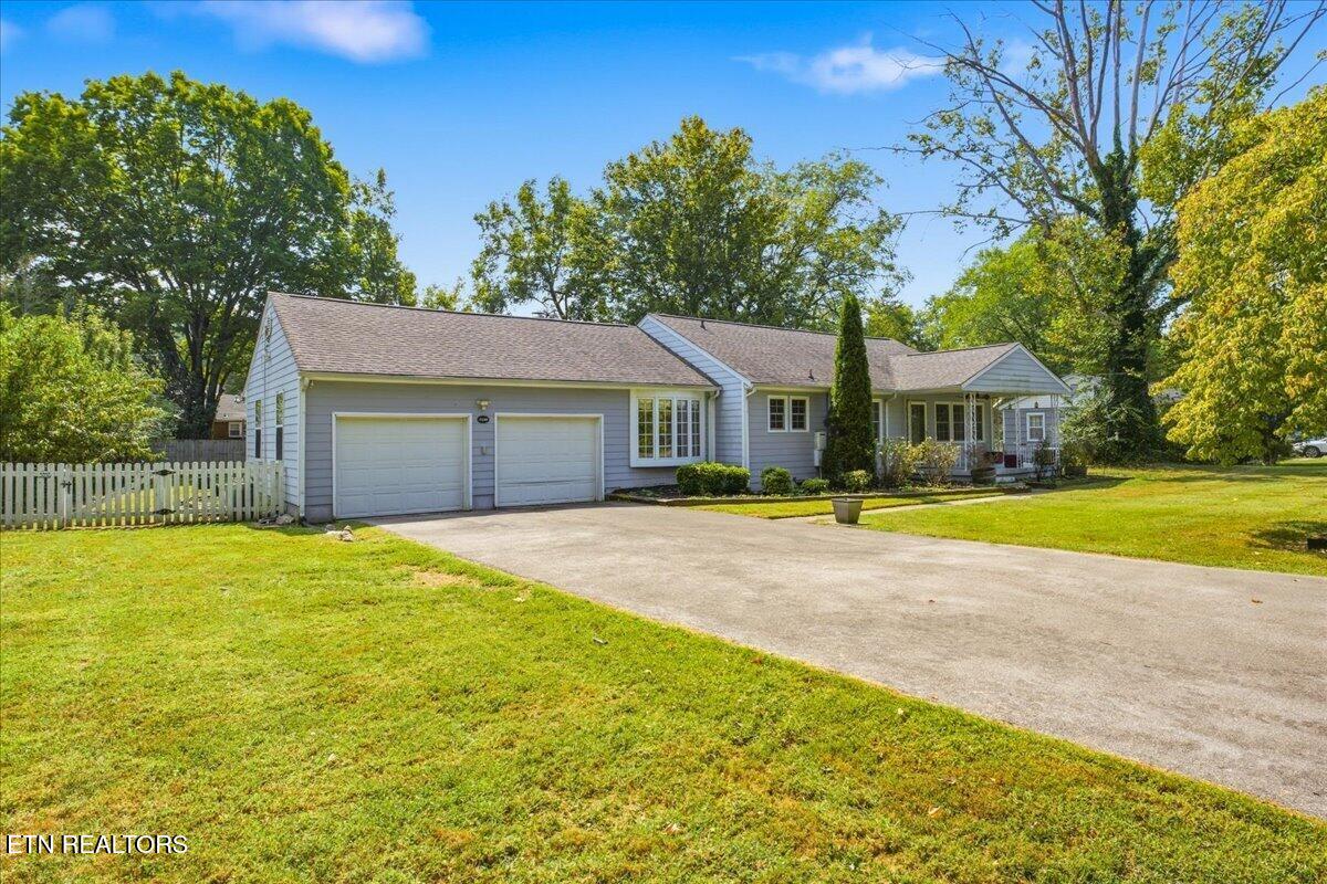 2120 Sandra Drive Knoxville TN 37918