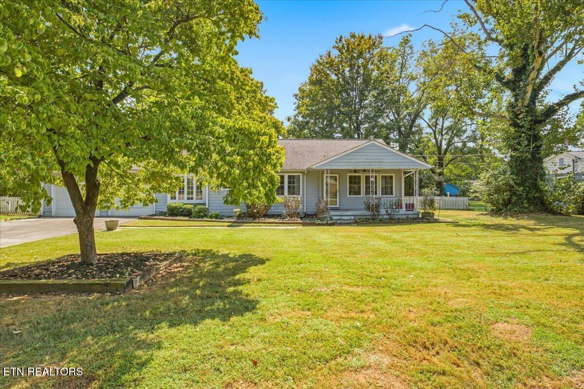 2120 Sandra Drive Knoxville TN 37918
