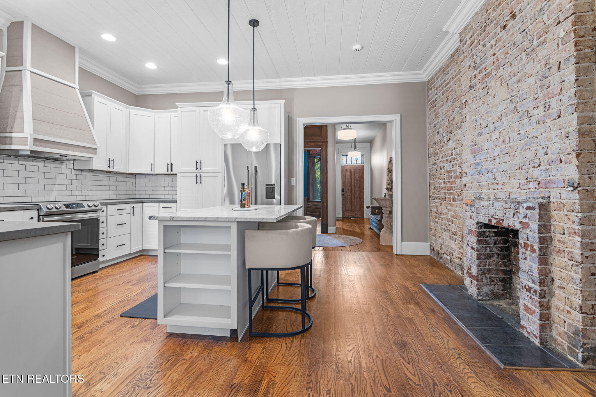 105 W 5th Avenue Knoxville TN 37917