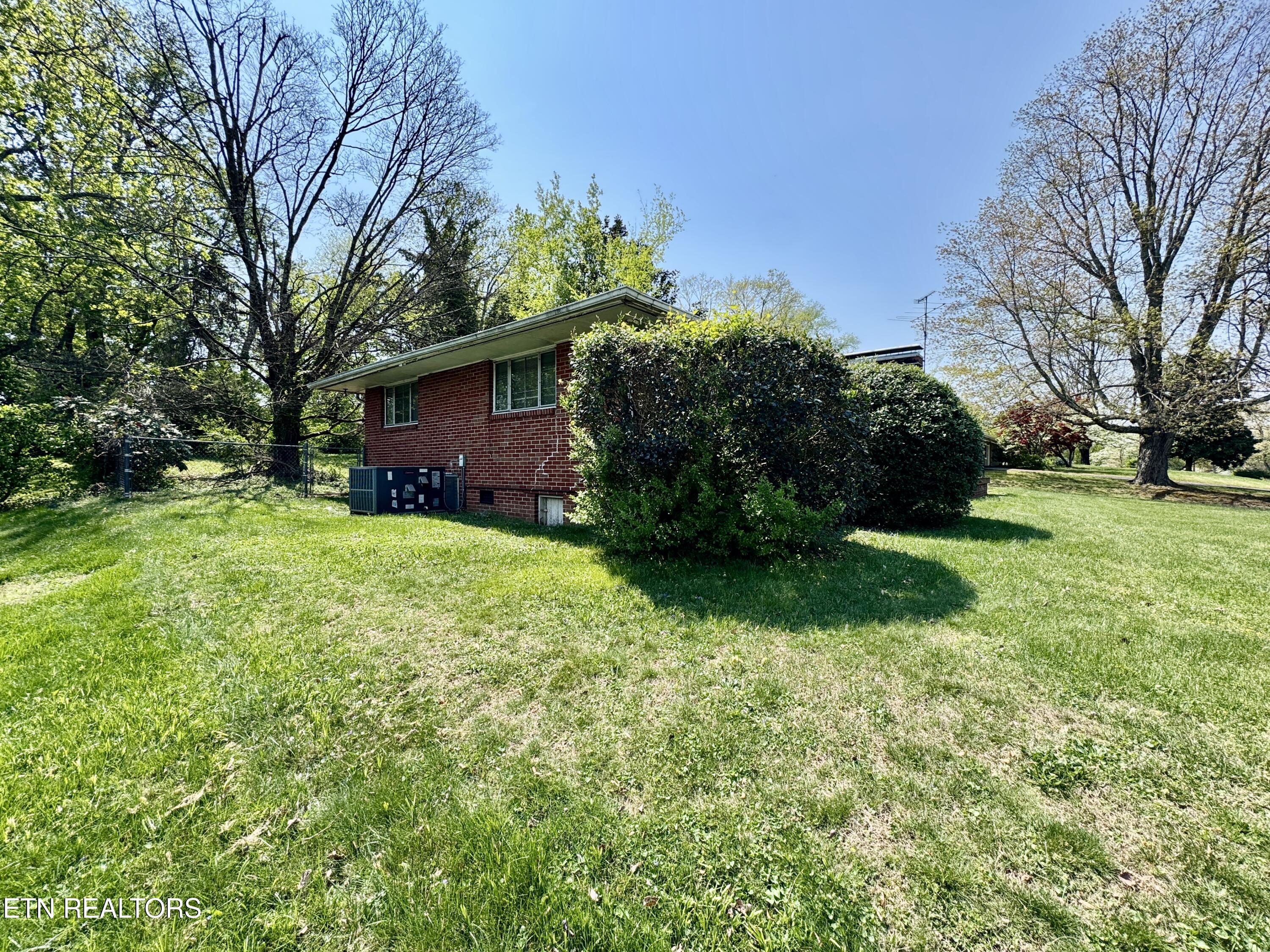 7020 Downing Drive Knoxville TN 37909