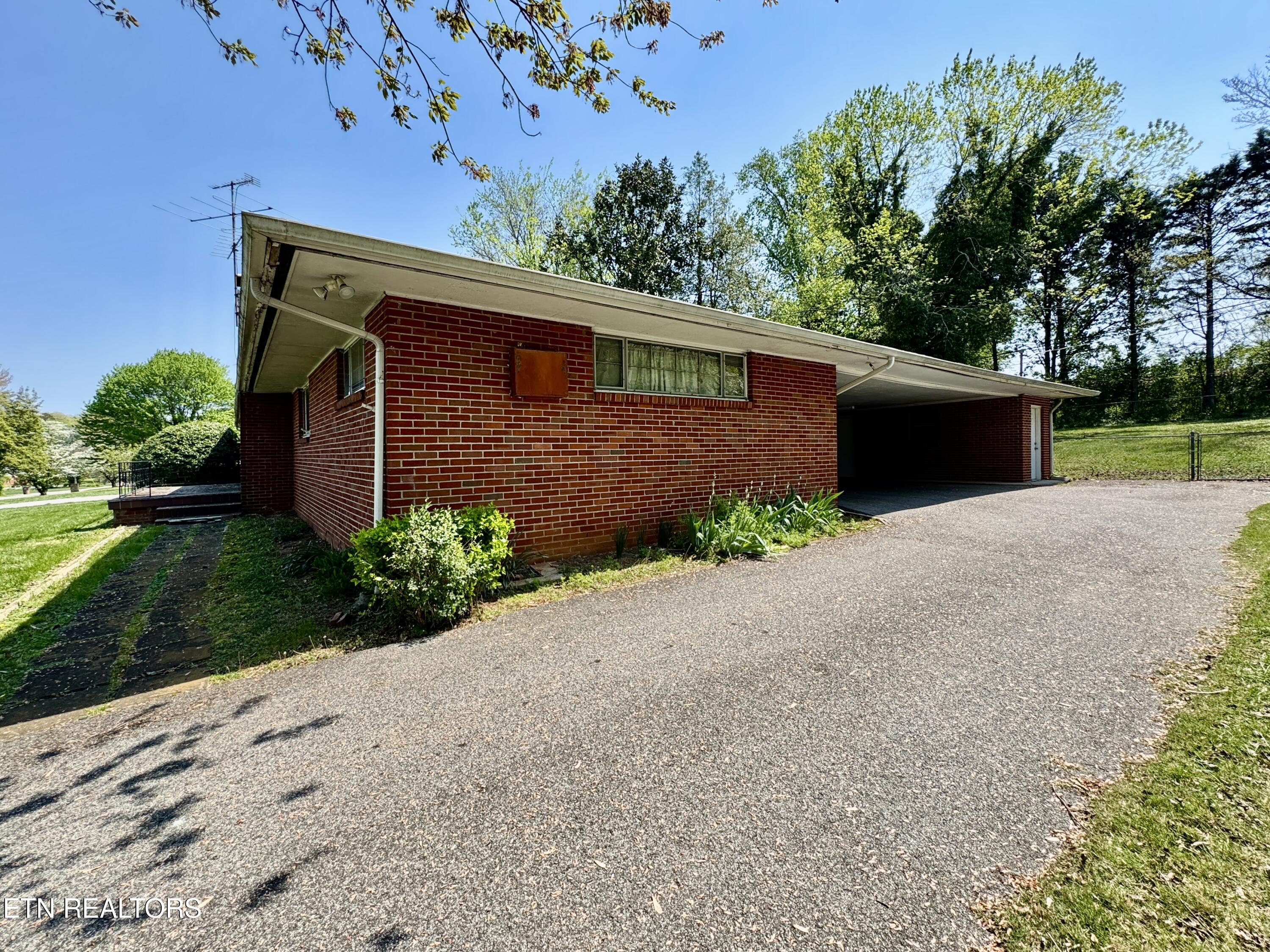 7020 Downing Drive Knoxville TN 37909