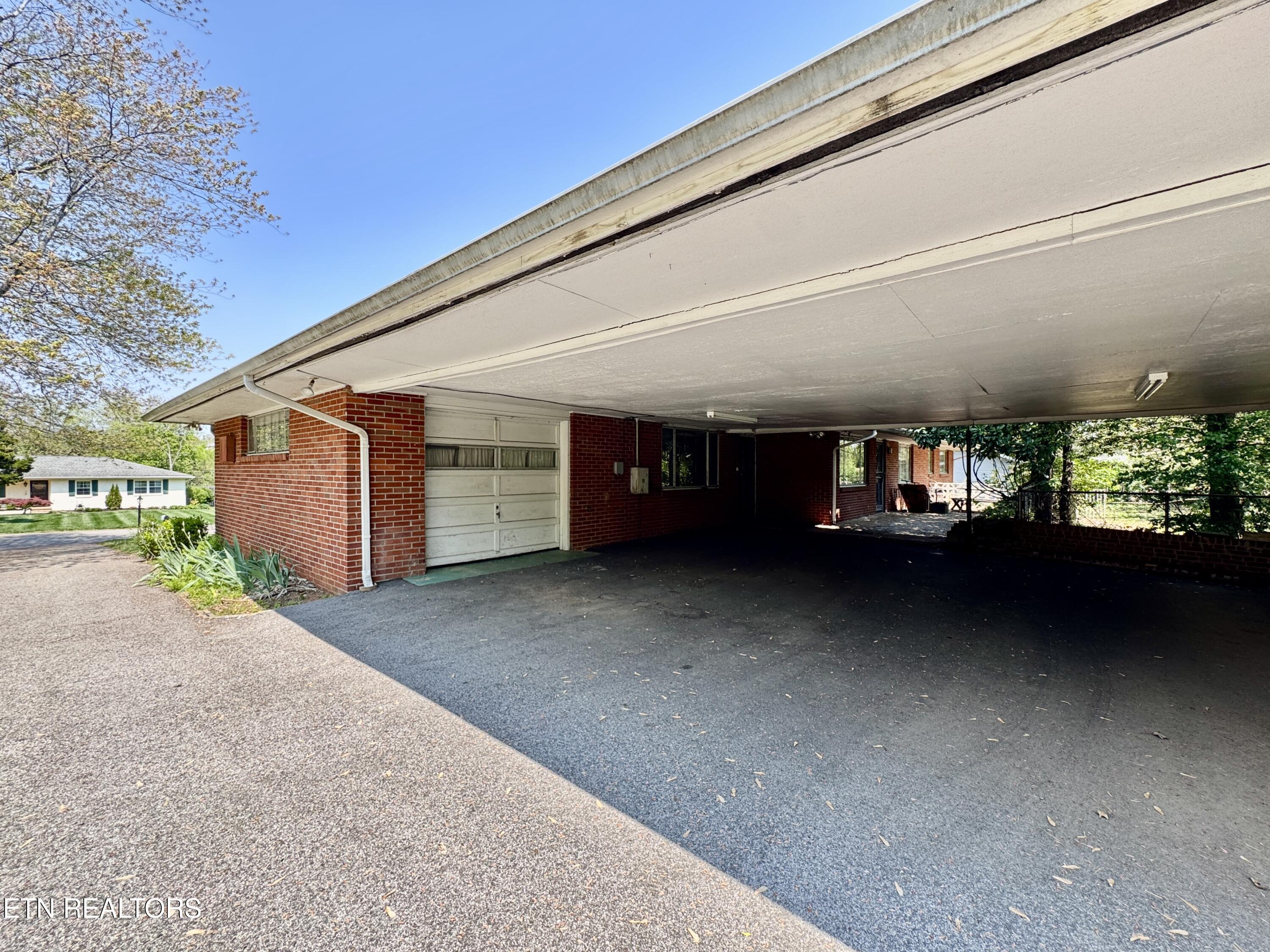 7020 Downing Drive Knoxville TN 37909