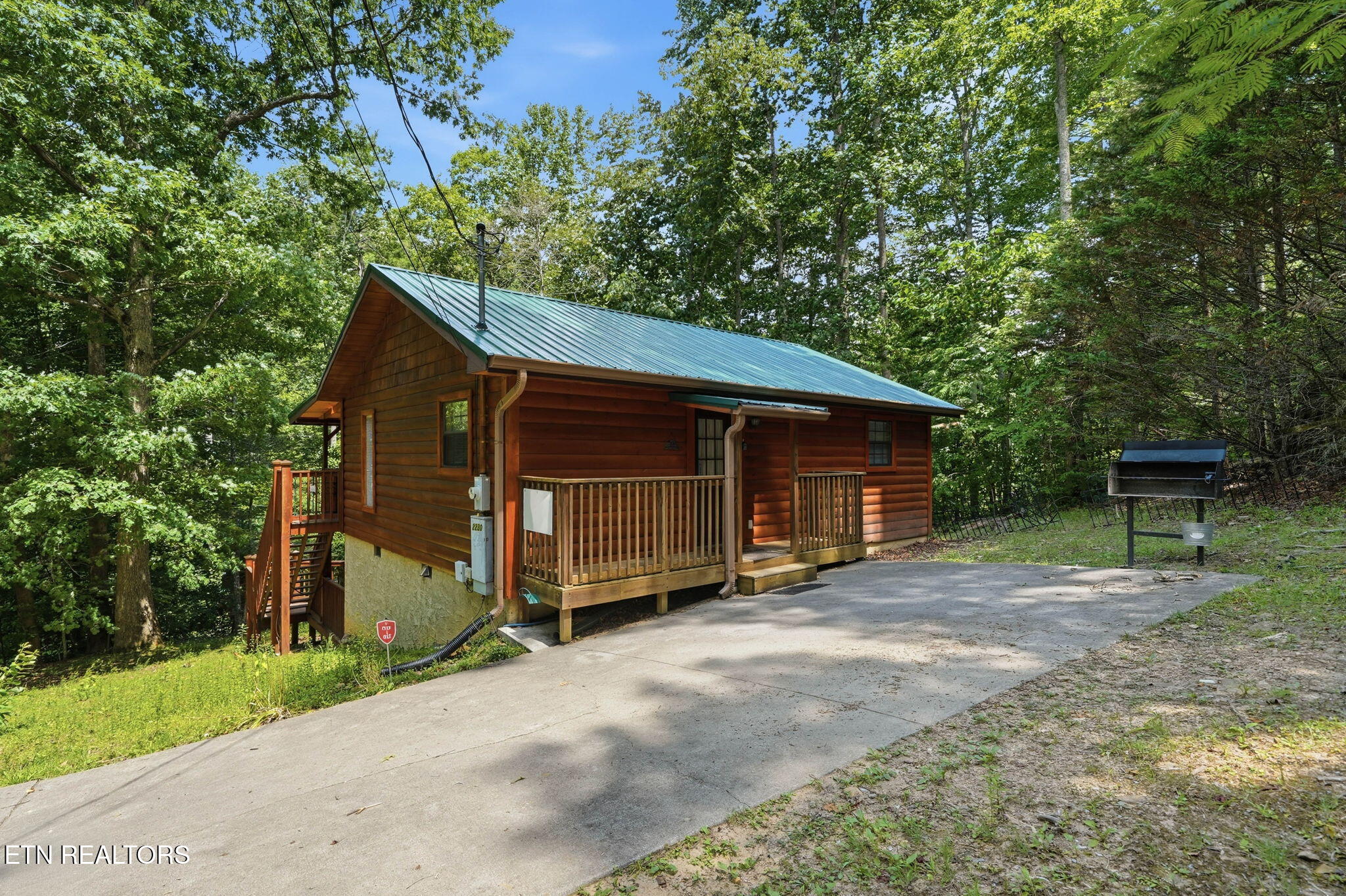 2230 Cove Creek Drive Sevierville TN 37862
