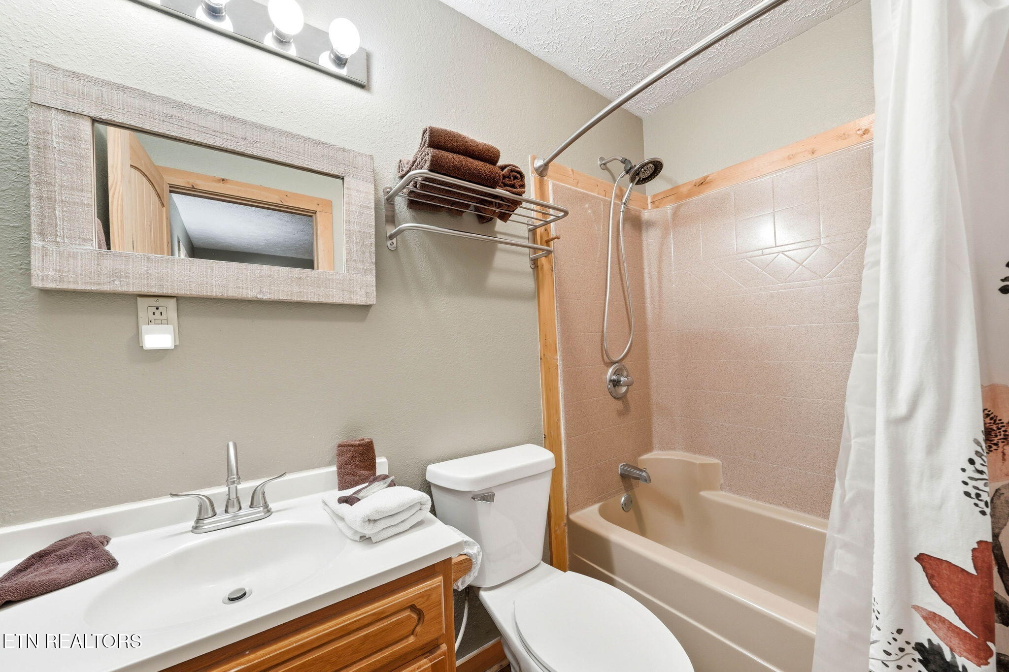 2230 Cove Creek Drive Sevierville TN 37862