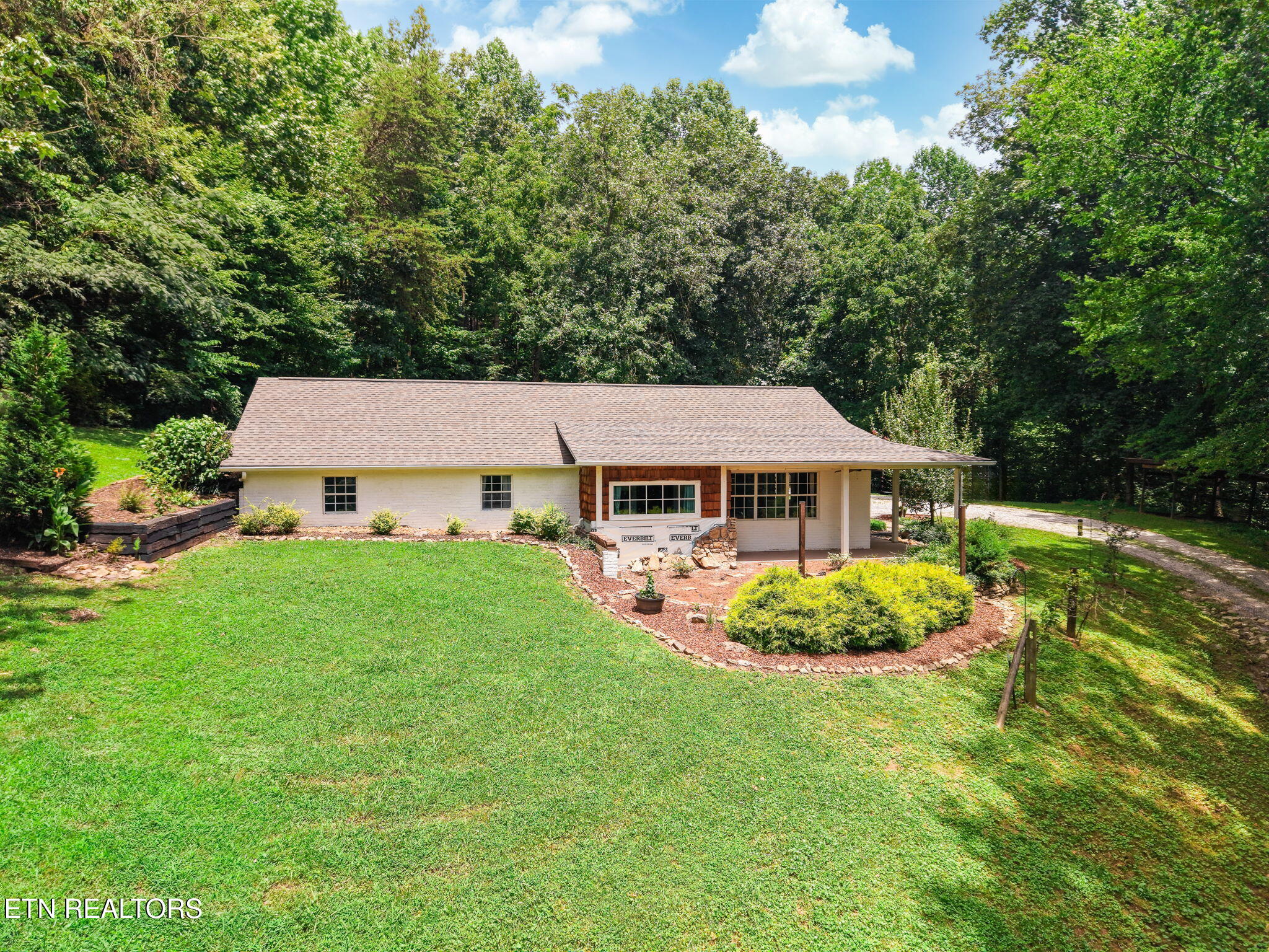 3708 Roberts Road Corryton TN 37721