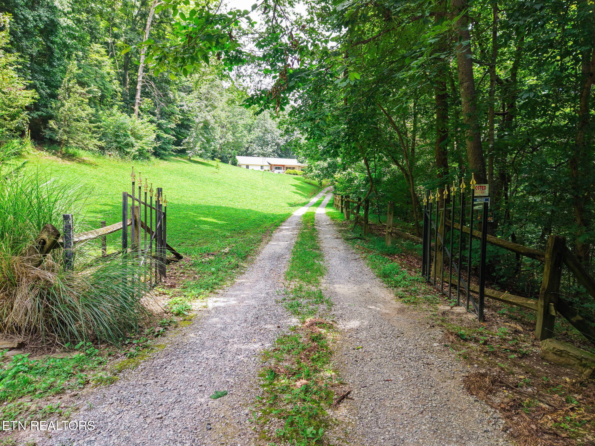 3708 Roberts Road Corryton TN 37721