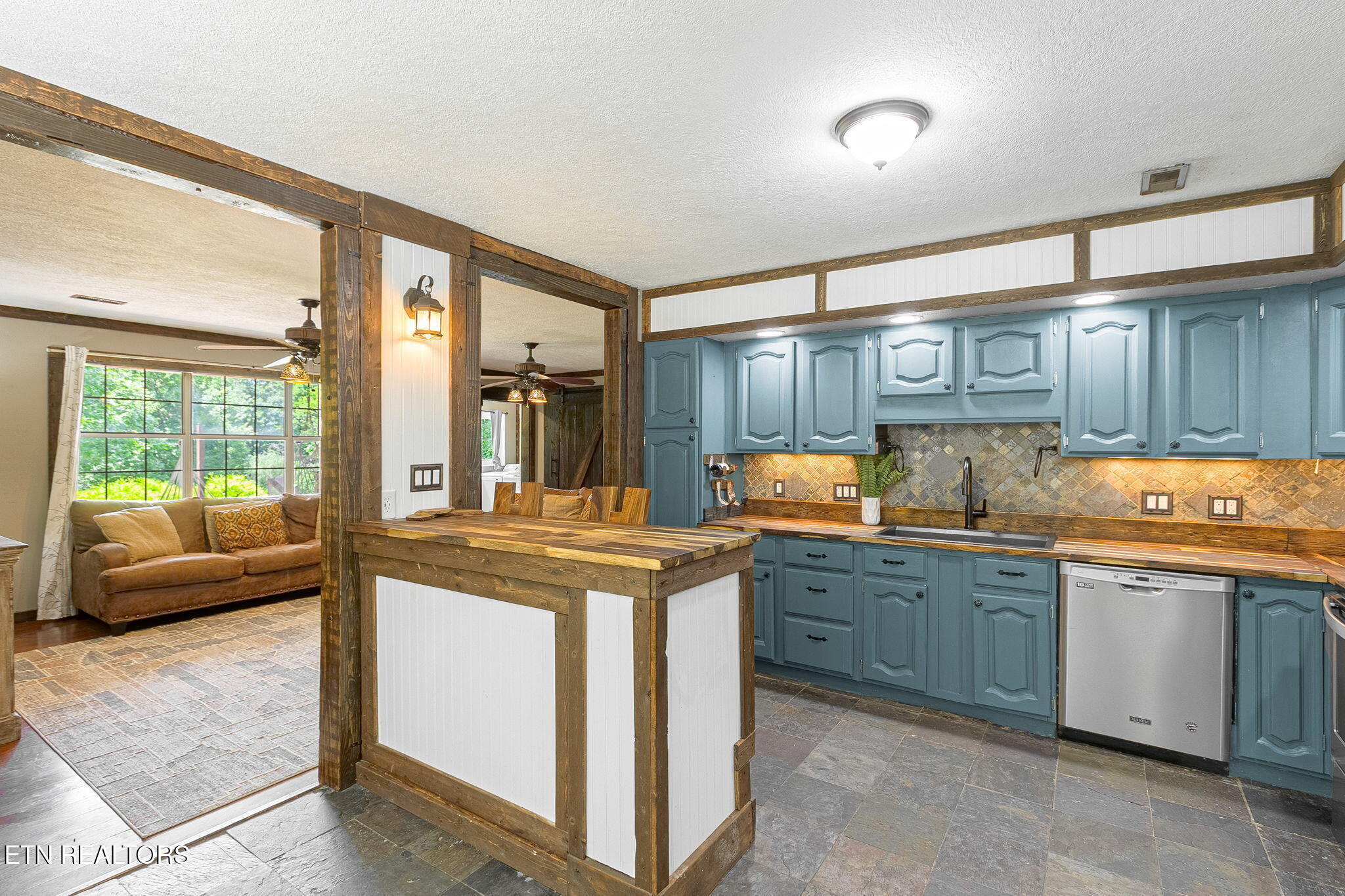 3708 Roberts Road Corryton TN 37721