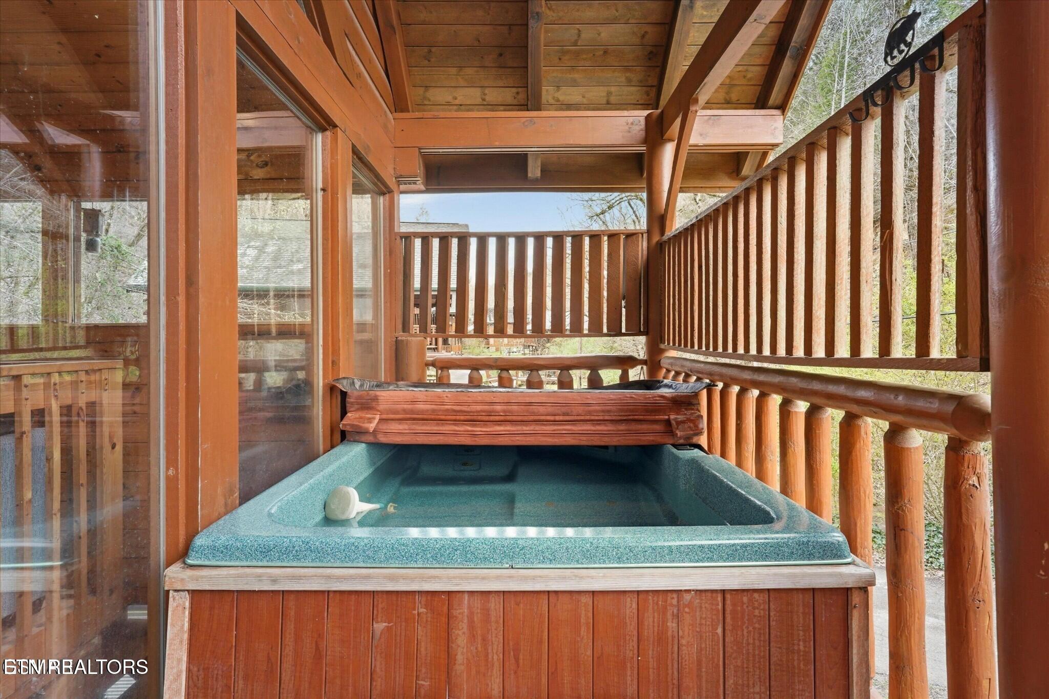 331 Caney Creek Road Pigeon Forge TN 37863