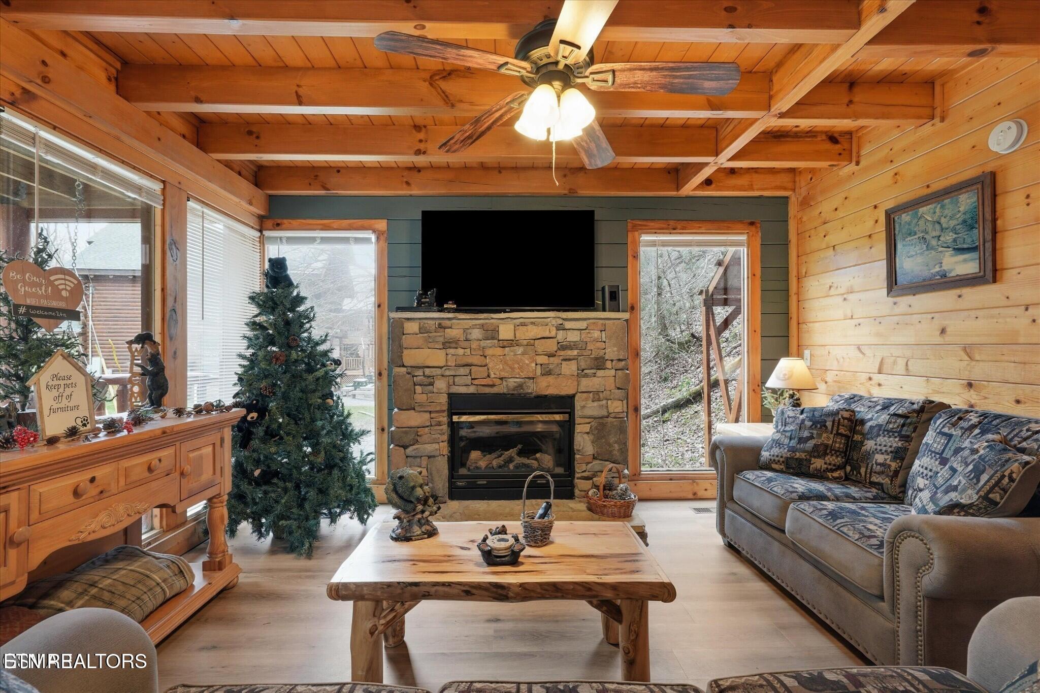 331 Caney Creek Road Pigeon Forge TN 37863