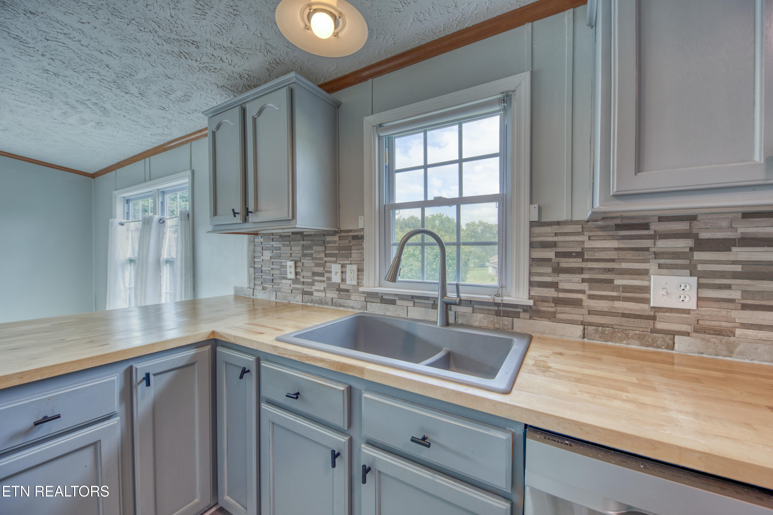 1112 Oakes Vista Lane Seymour TN 37865