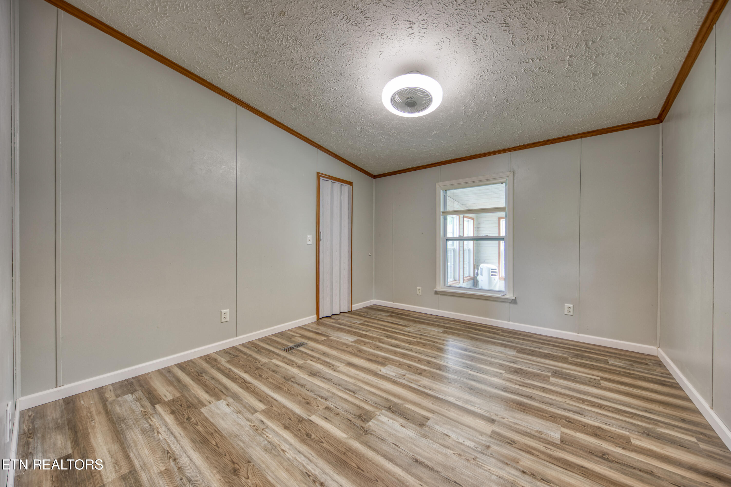 1112 Oakes Vista Lane Seymour TN 37865