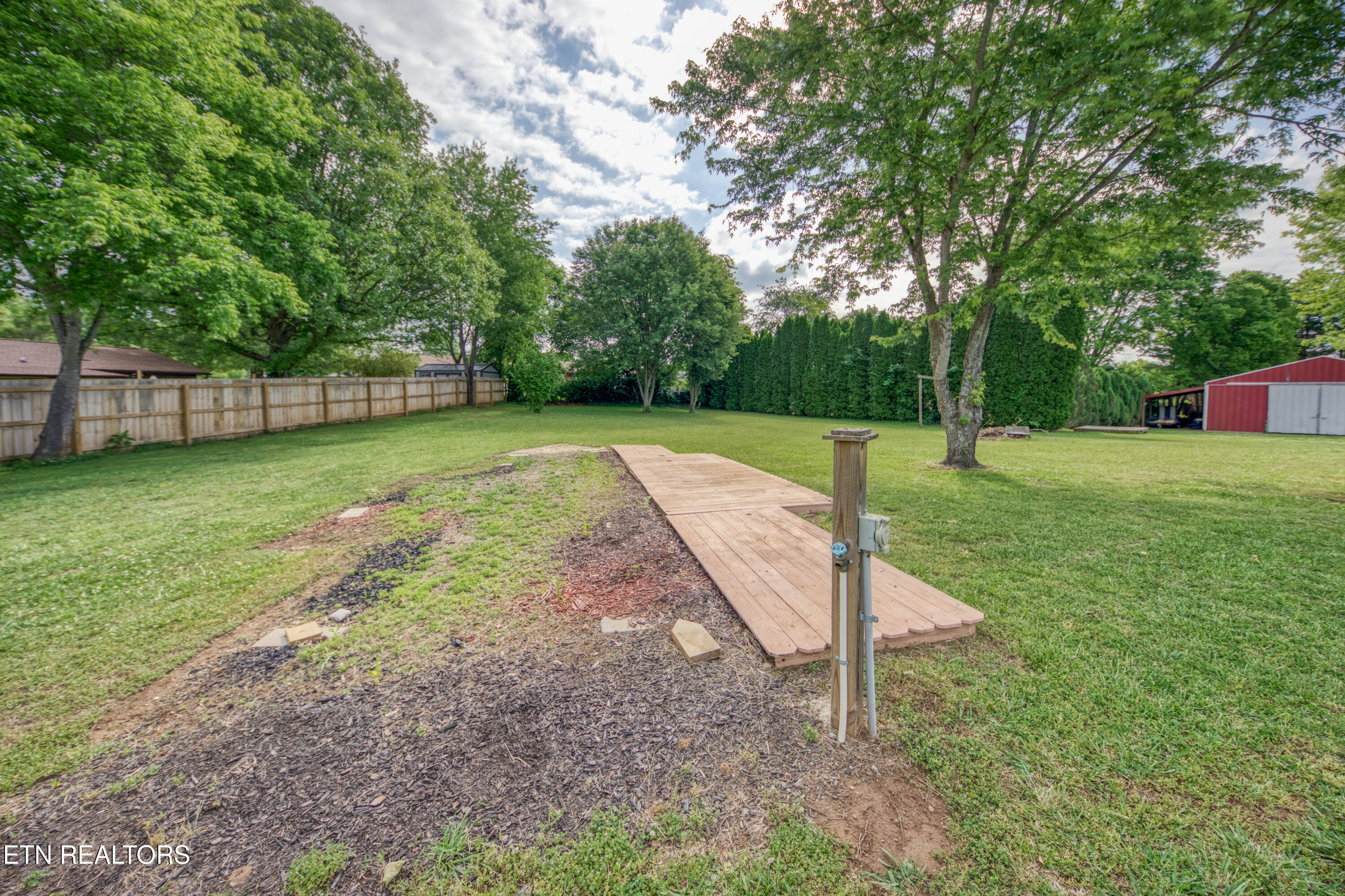 1112 Oakes Vista Lane Seymour TN 37865