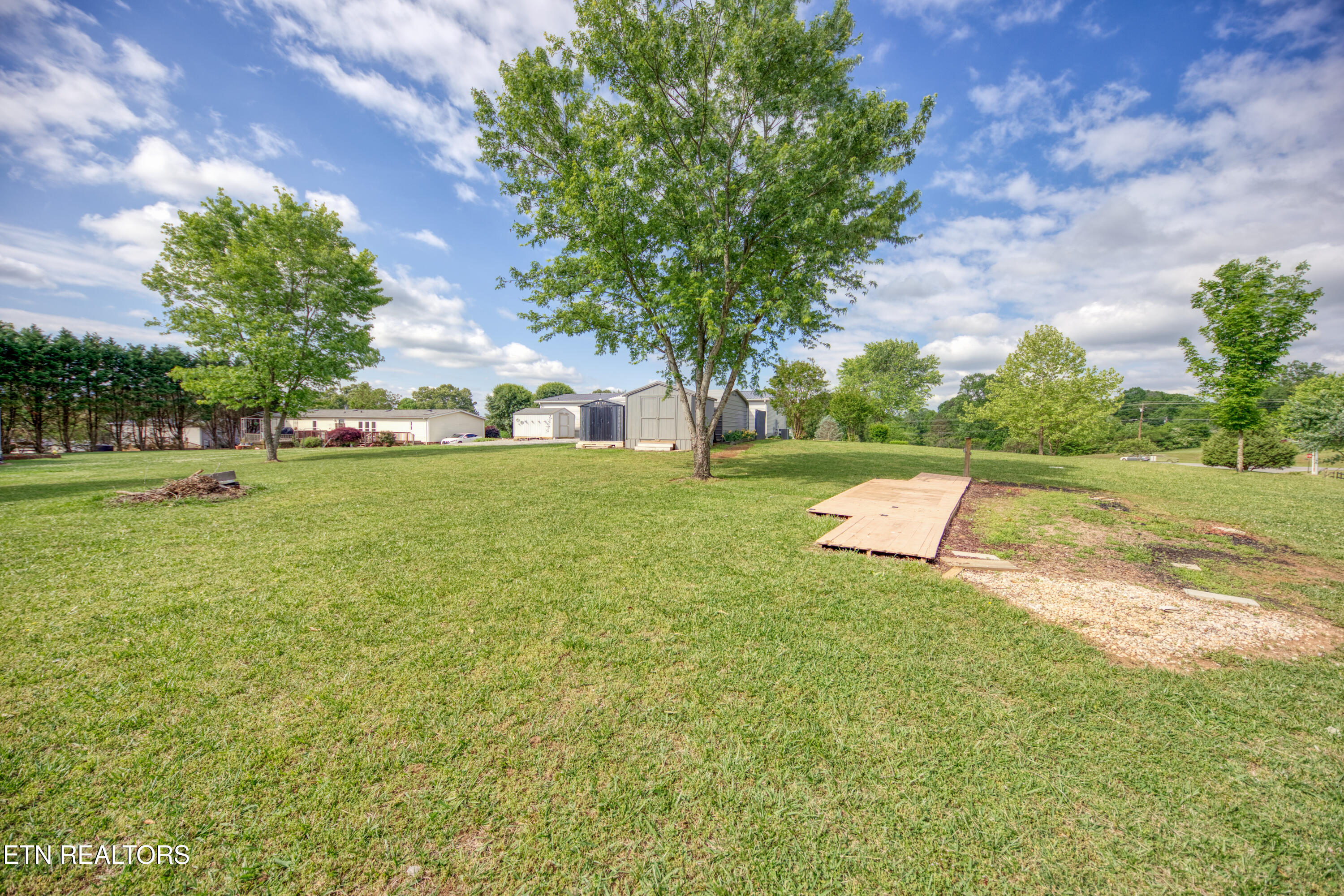 1112 Oakes Vista Lane Seymour TN 37865