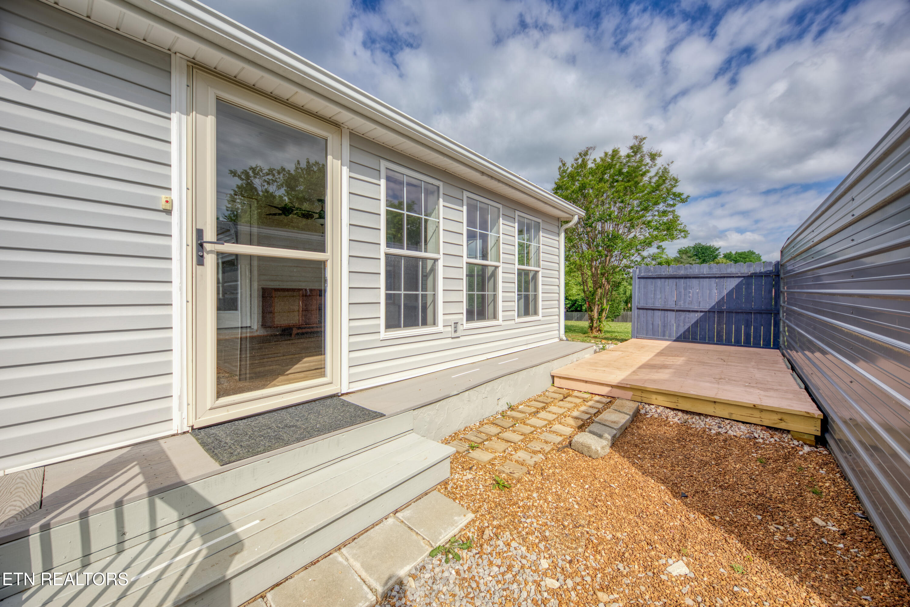 1112 Oakes Vista Lane Seymour TN 37865